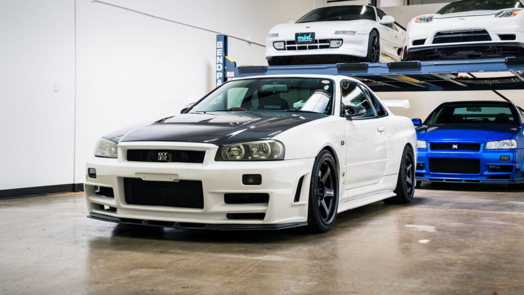 Mint Co. Auto – Drive Your Dream | Import Cars • 1999 Nissan Skyline GT-R V-Spec White