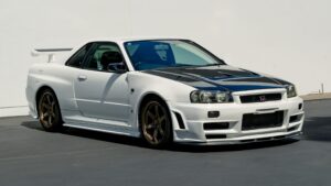 1999 Nissan Skyline GT-R (BNR34) NISMO S1 Engine White