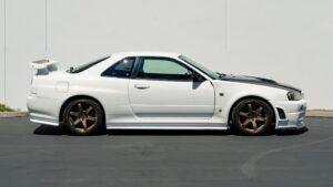 1999 Nissan Skyline GT-R (BNR34) NISMO S1 Engine White