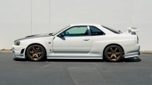 1999 Nissan Skyline GT-R (BNR34) NISMO S1 Engine White