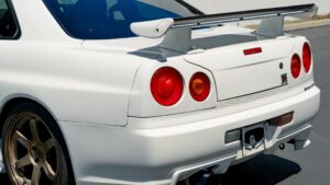 1999 Nissan Skyline GT-R (BNR34) NISMO S1 Engine White