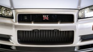 Mint Co. Auto - Drive Your Dream | Import Cars • 1999 Nissan Skyline GTR (BNR34) V-Spec Athletic Silver