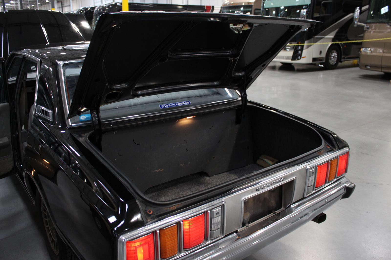 
								1977 Toyota Crown Super Saloon full									