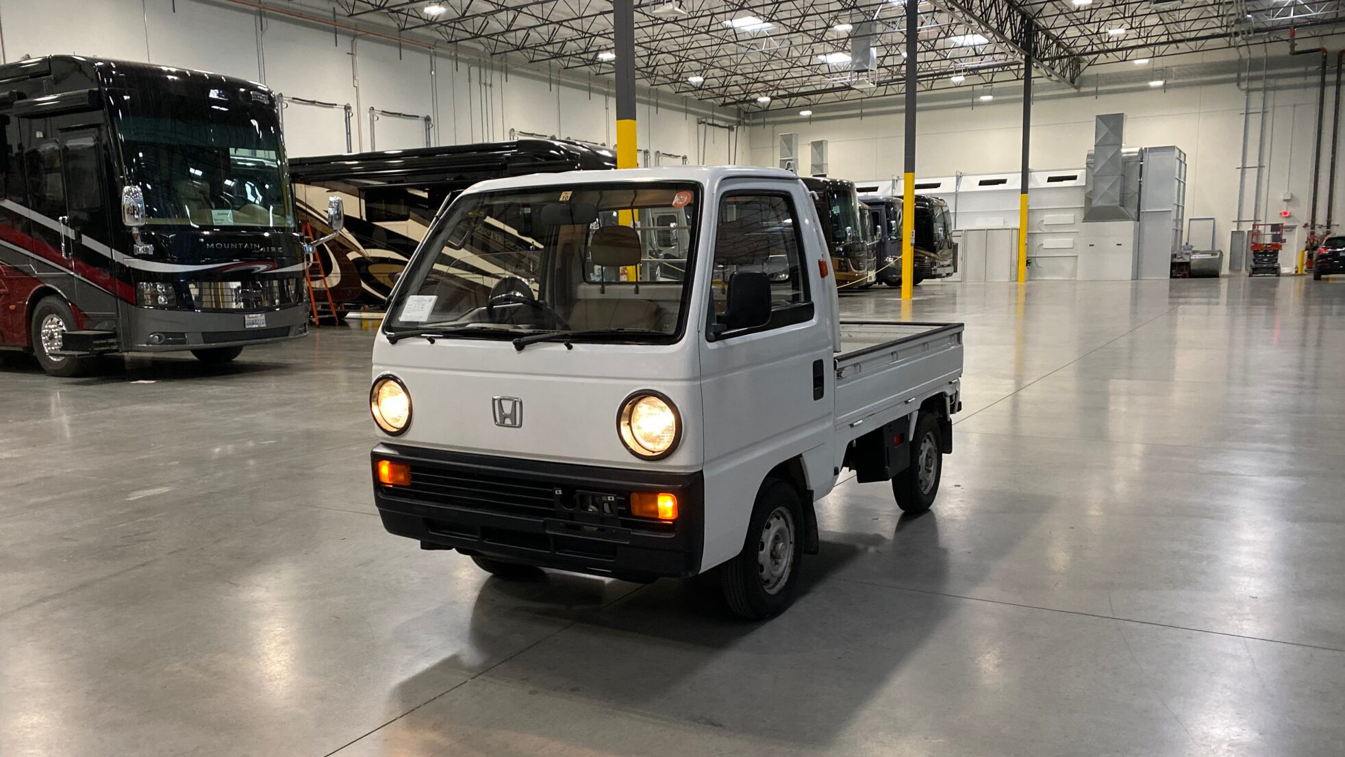 
								1989 Honda Acty Attack White full									