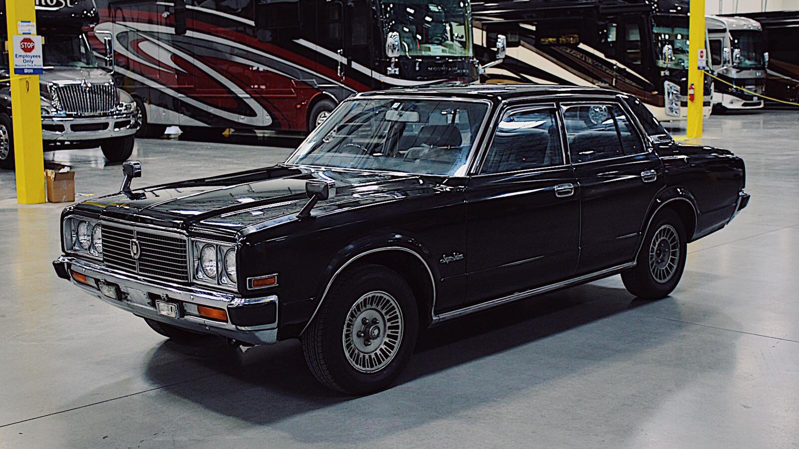 
								1977 Toyota Crown Super Saloon full									