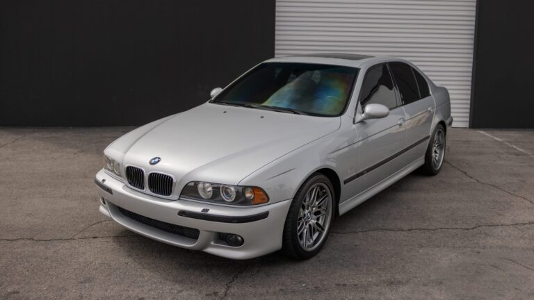 2002 BMW M5