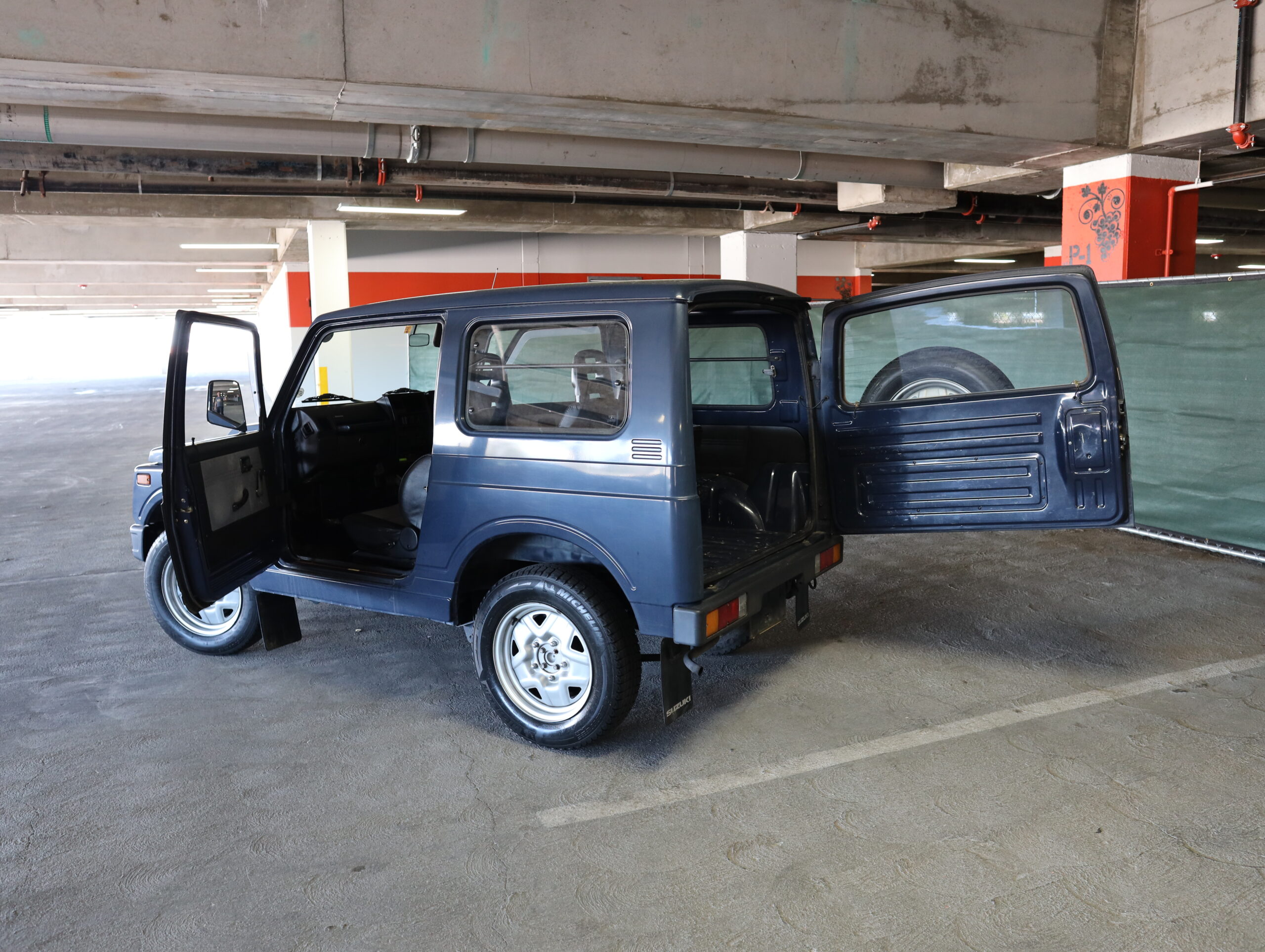 
								1989 Suzuki Jimny full									