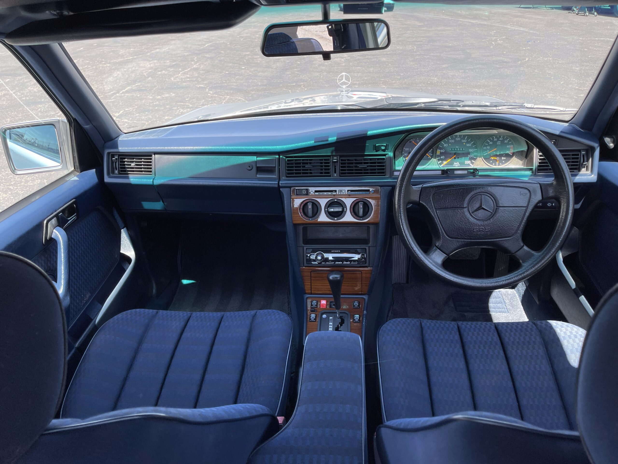 1992 Mercedes-Benz 190E Arctic White