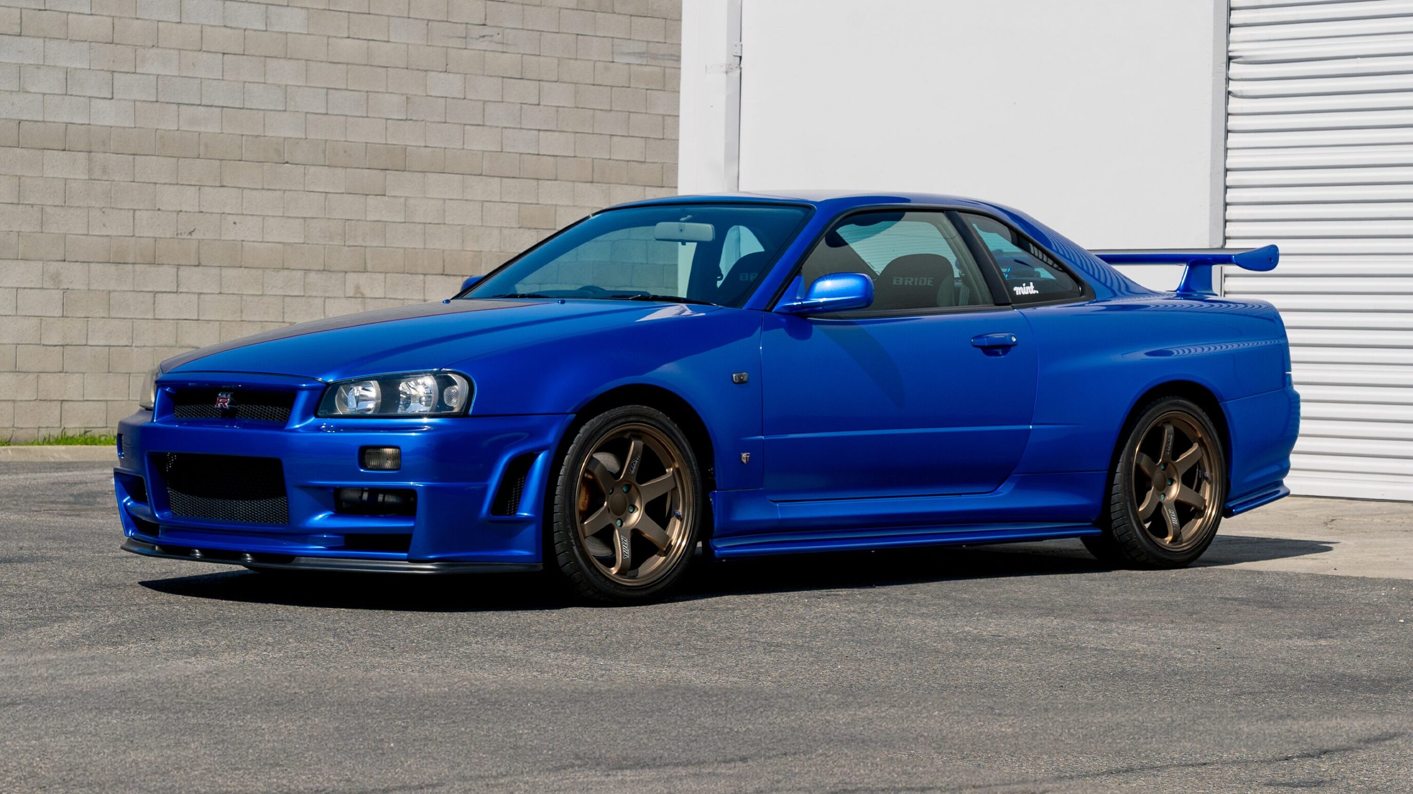 
								1999 Nissan Skyline GTR (BNR34) V-Spec White full									