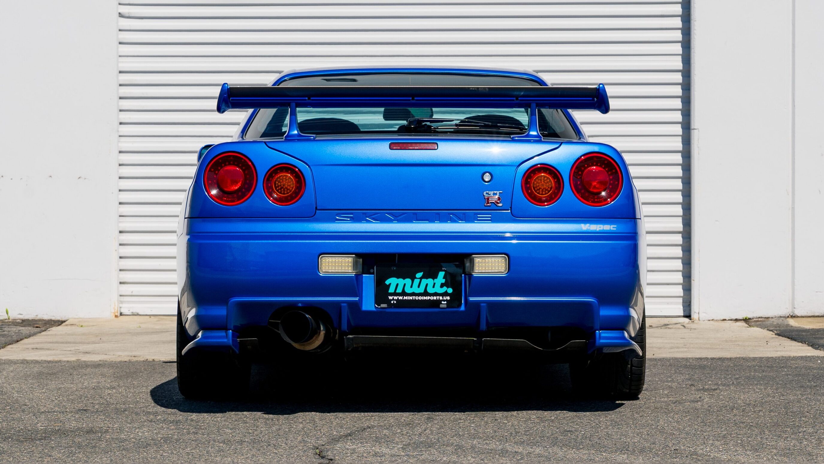 
								1999 Nissan Skyline GTR (BNR34) V-Spec White full									