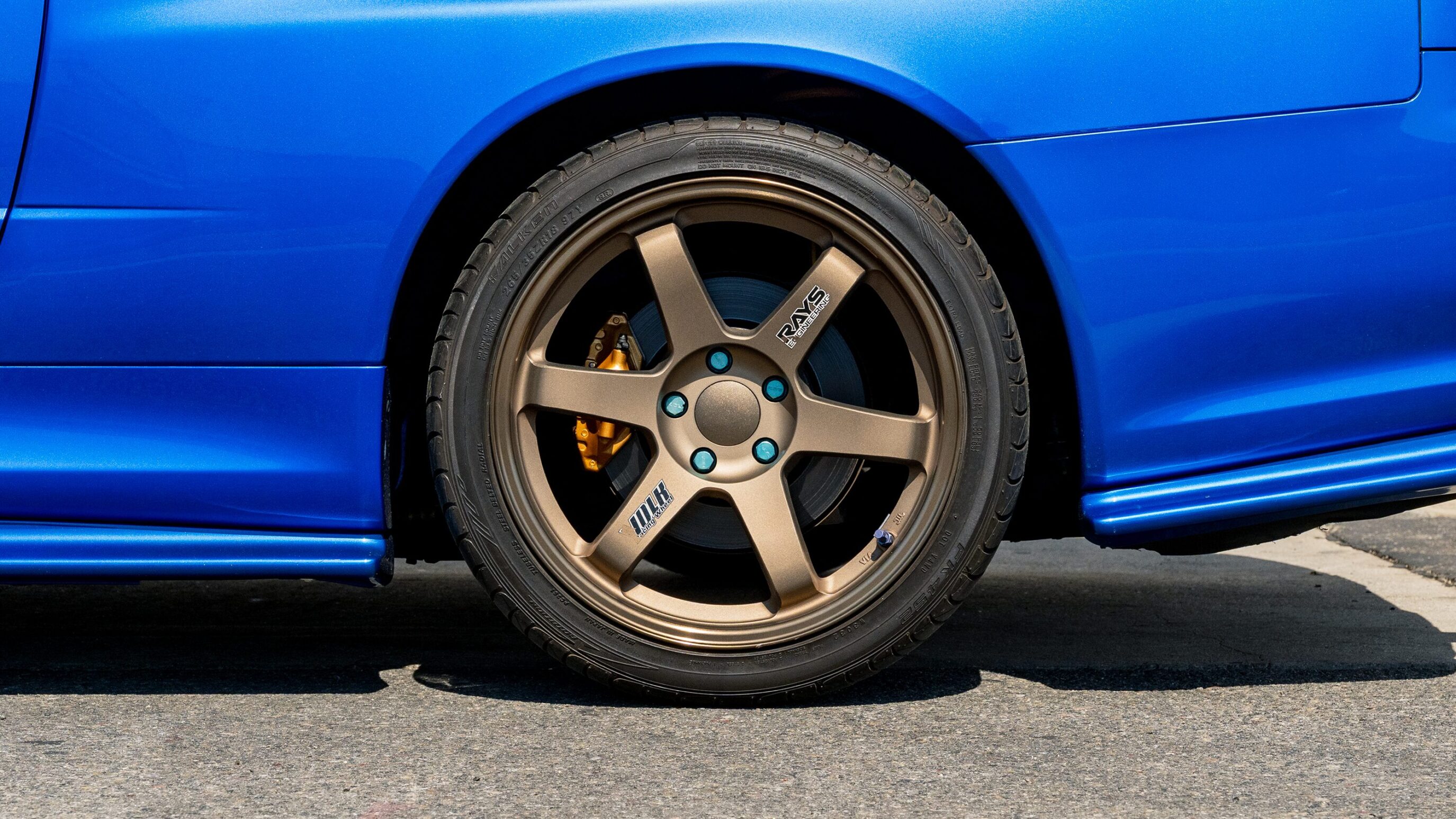 
								1999 Nissan Skyline GTR (BNR34) V-Spec White full									