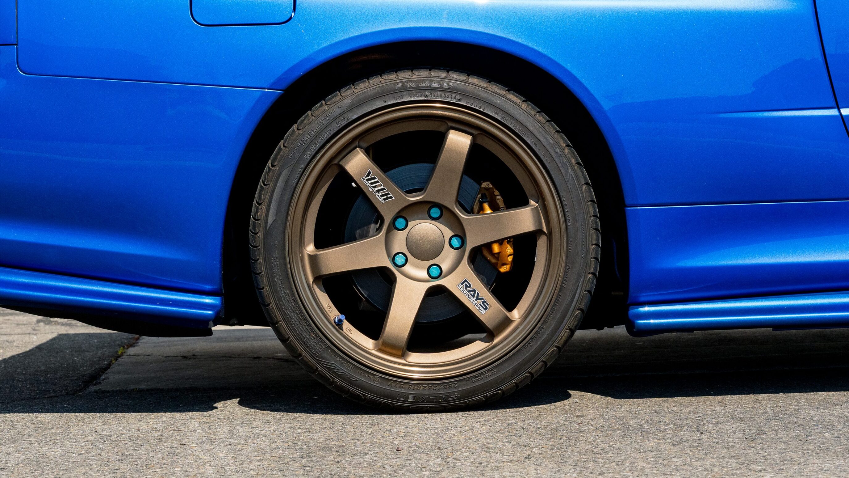 
								1999 Nissan Skyline GTR (BNR34) V-Spec White full									