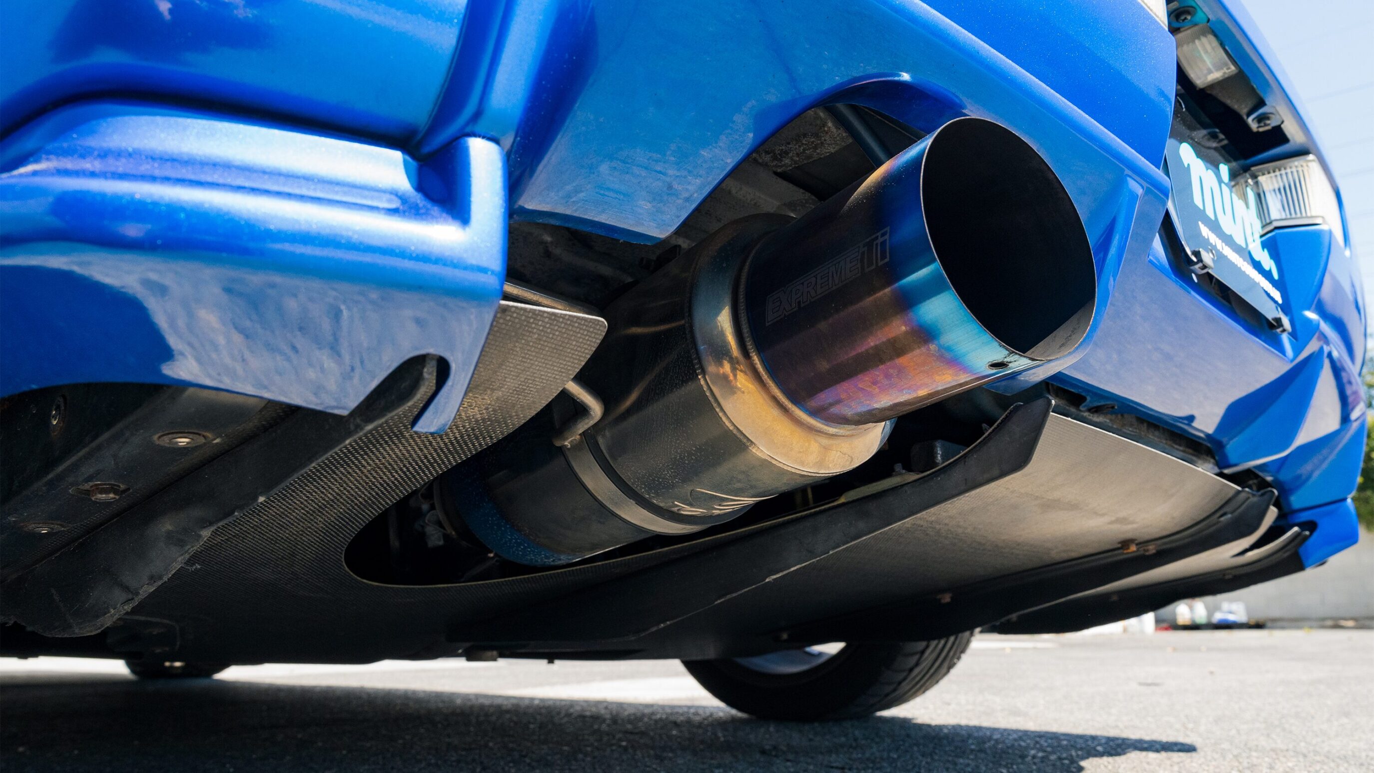 
								1999 Nissan Skyline GTR (BNR34) V-Spec White full									