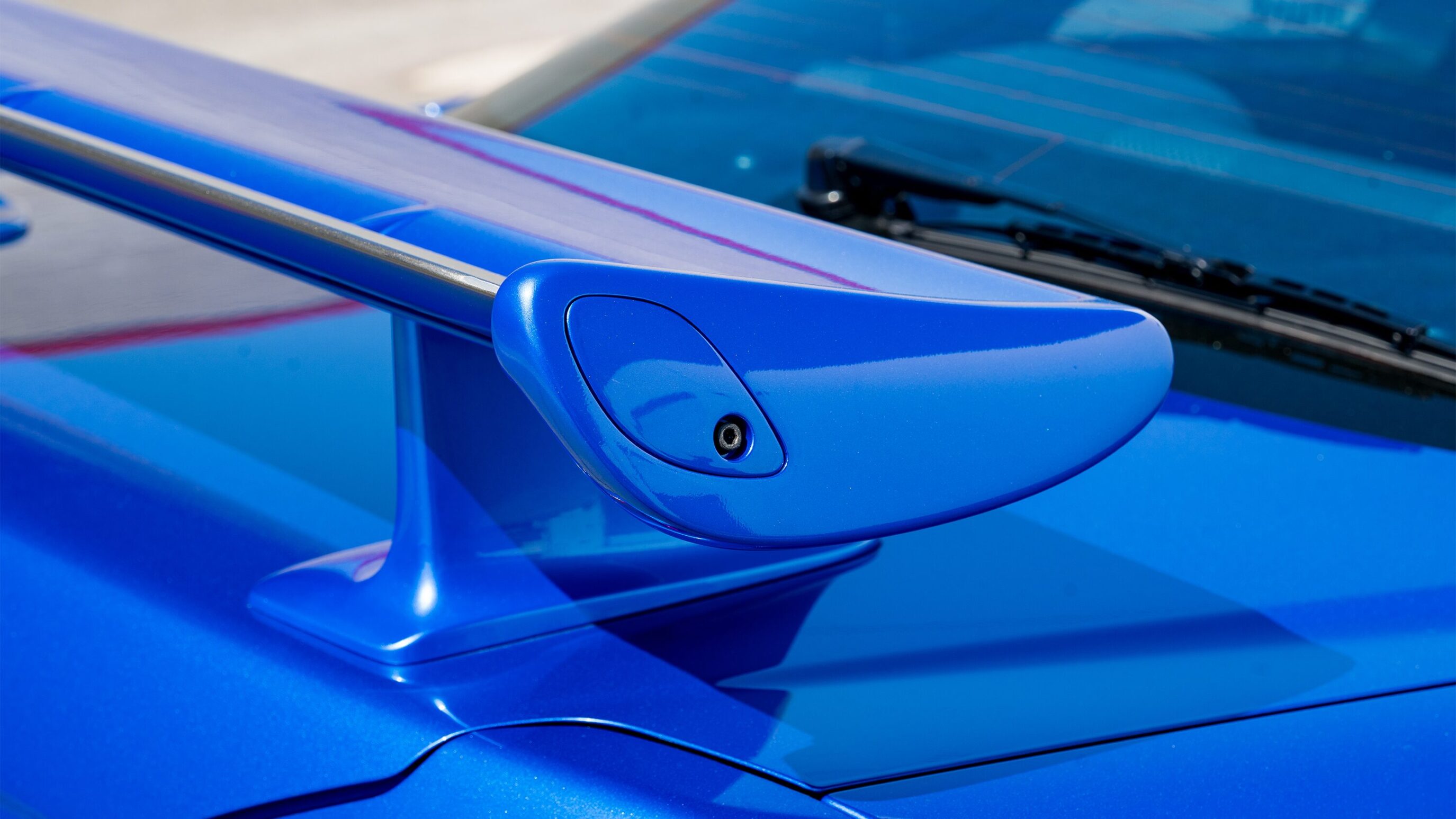 
								1999 Nissan Skyline GTR (BNR34) V-Spec White full									