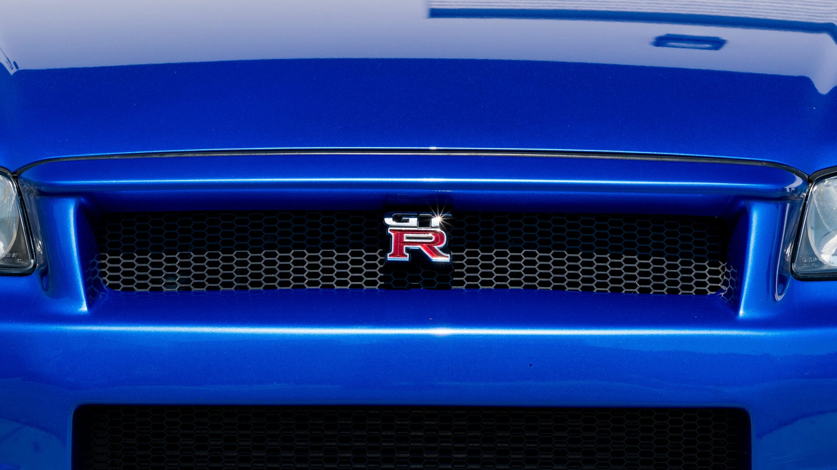 
								1999 Nissan Skyline GTR (BNR34) V-Spec White full									