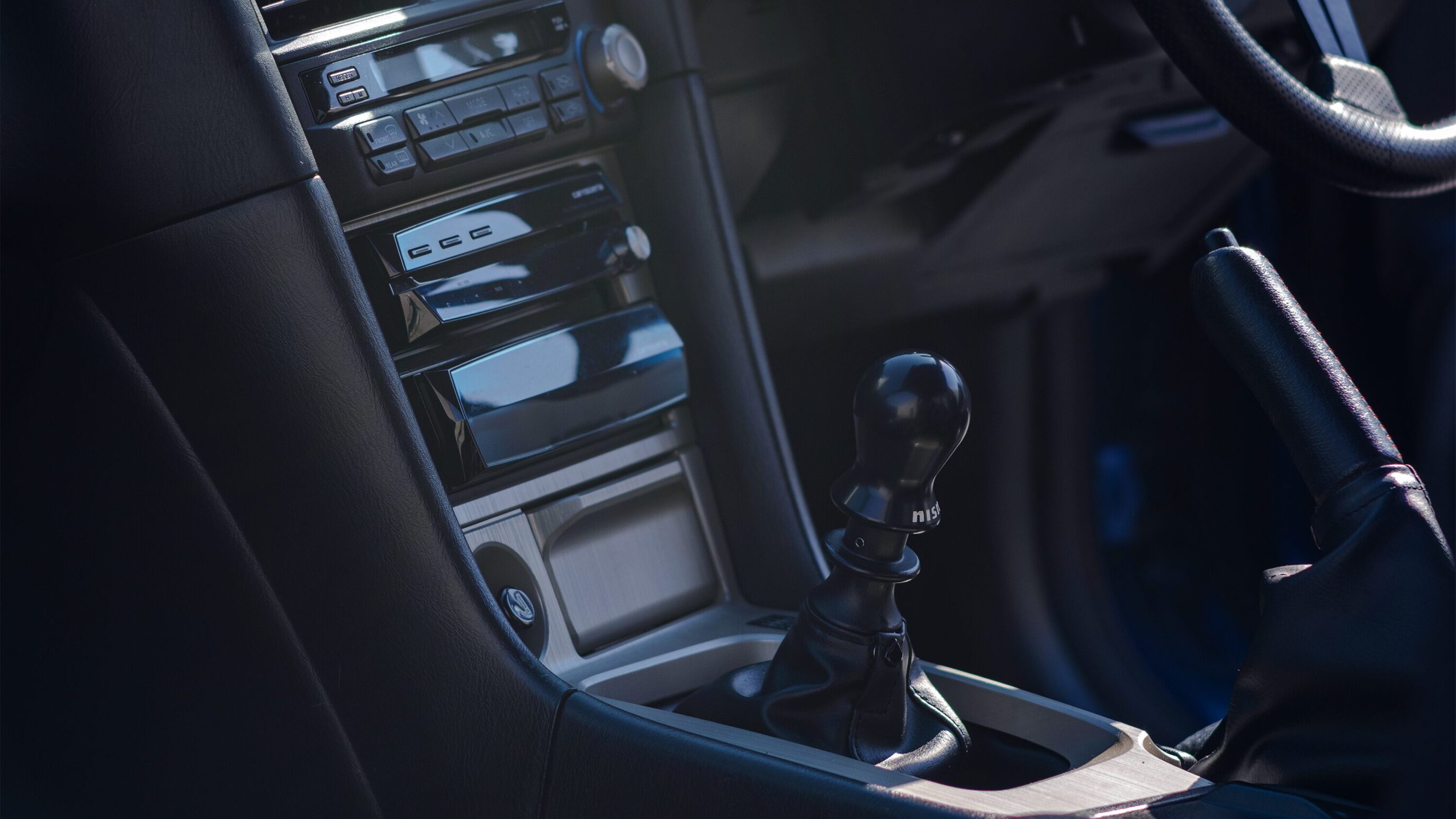 
								1999 Nissan Skyline GTR (BNR34) V-Spec White full									