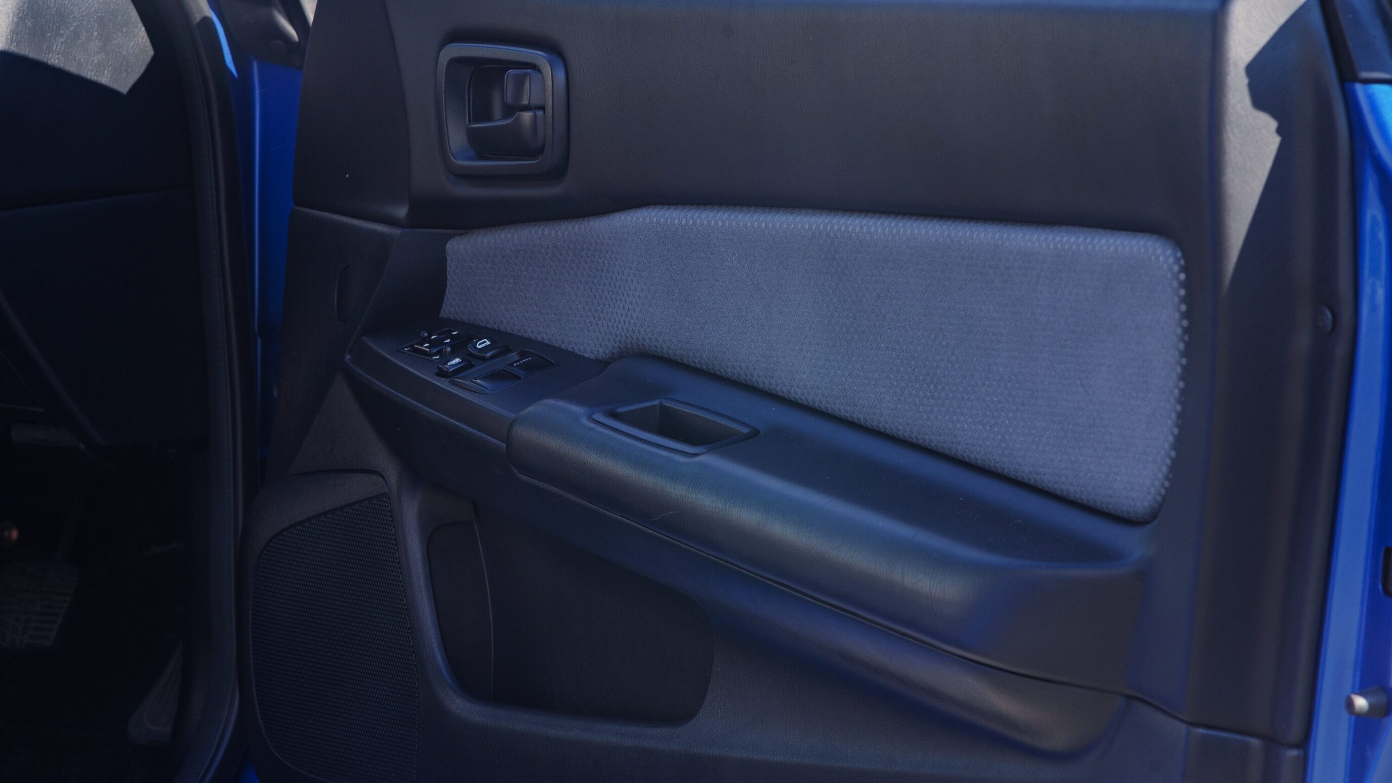 
								1999 Nissan Skyline GTR (BNR34) V-Spec White full									