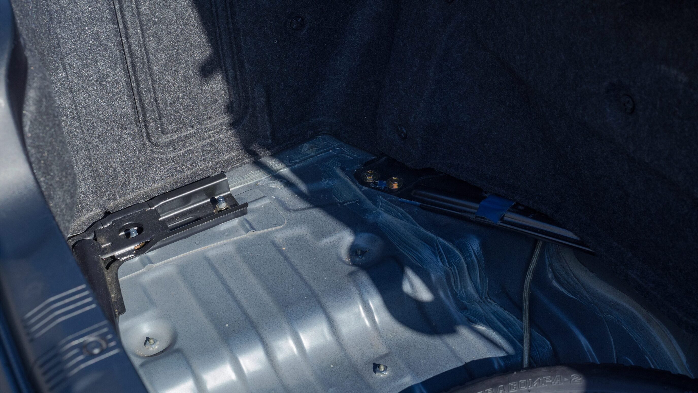 
								1999 Nissan Skyline GTR (BNR34) V-Spec White full									