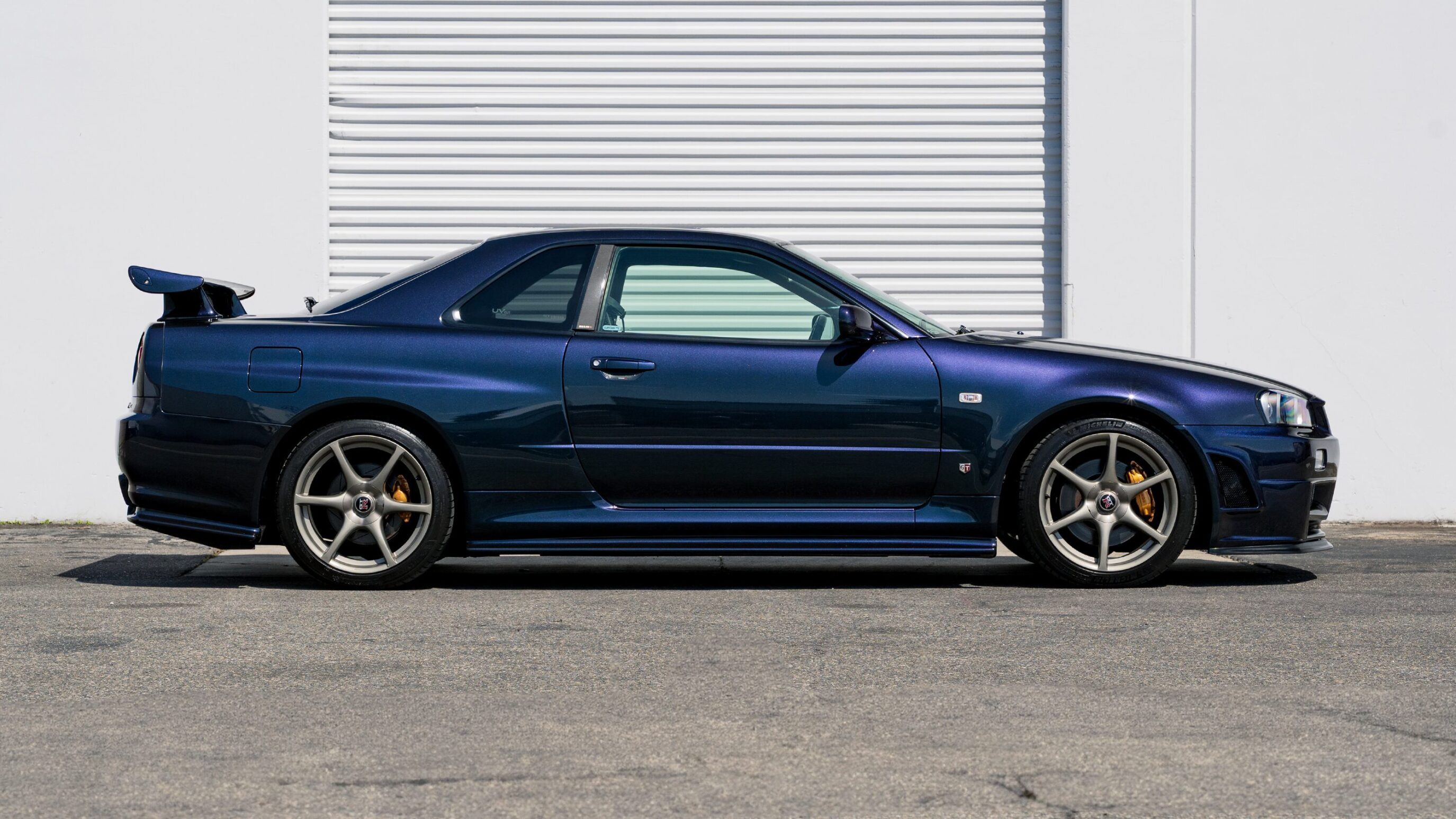 
								1999 Nissan Skyline GTR (BNR34) V-Spec Midnight Purple II full									