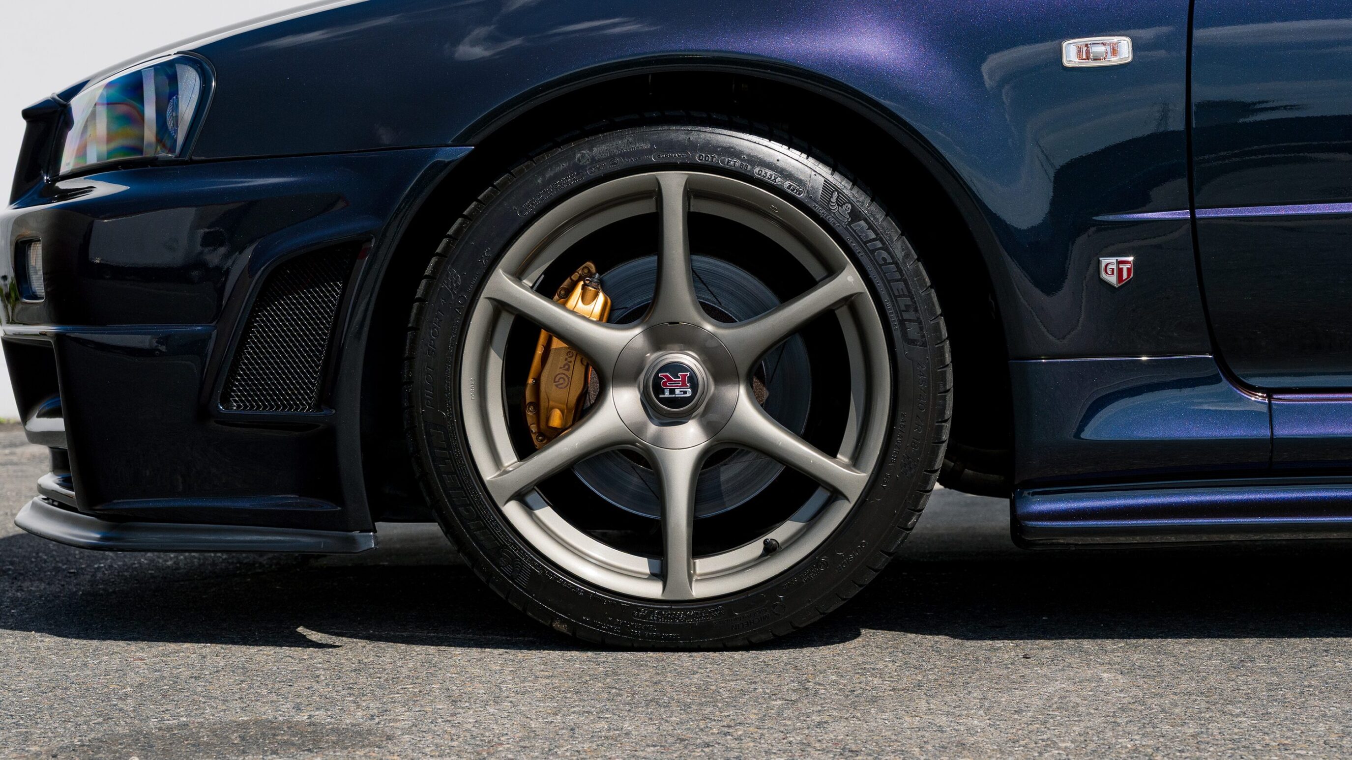 
								1999 Nissan Skyline GTR (BNR34) V-Spec Midnight Purple II full									