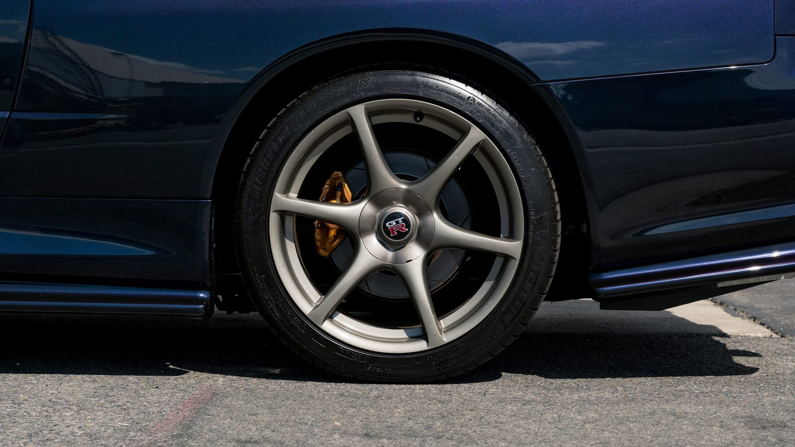 
								1999 Nissan Skyline GTR (BNR34) V-Spec Midnight Purple II full									