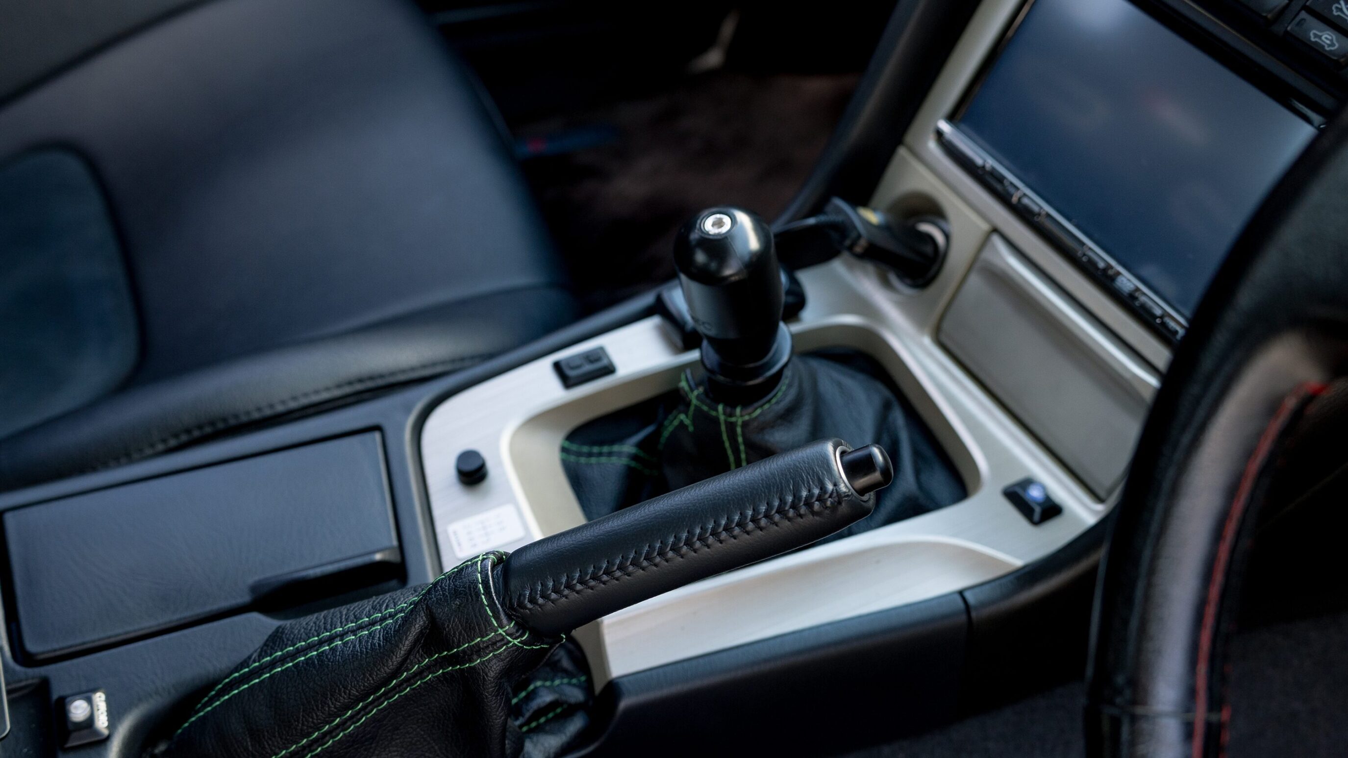 
								1999 Nissan Skyline GTR (BNR34) V-Spec Midnight Purple II full									