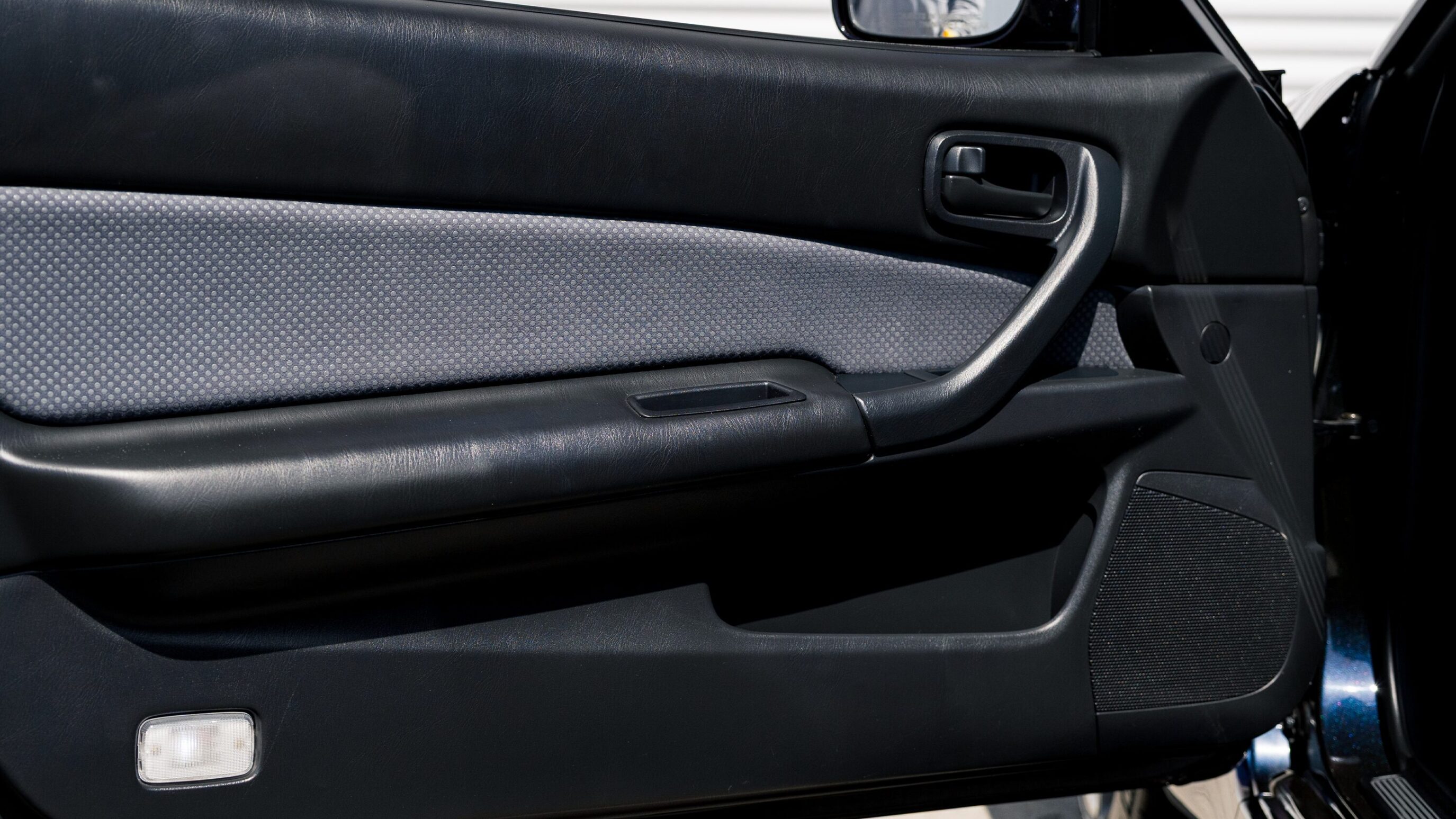 
								1999 Nissan Skyline GTR (BNR34) V-Spec Midnight Purple II full									