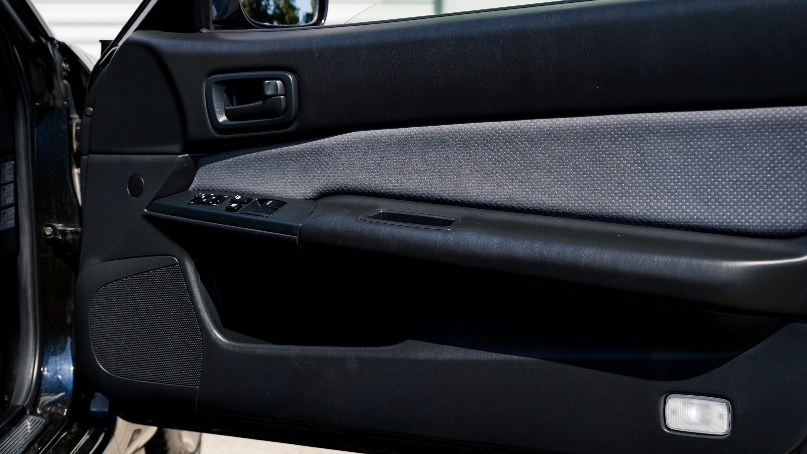 
								1999 Nissan Skyline GTR (BNR34) V-Spec Midnight Purple II full									