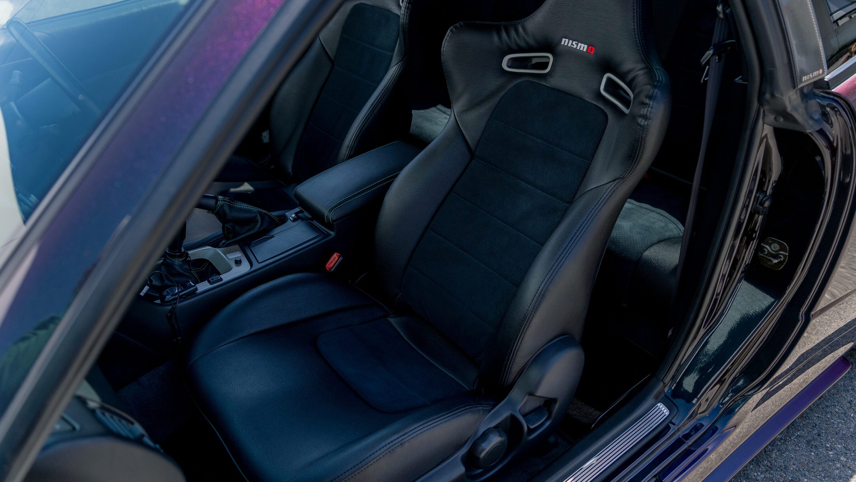 
								1999 Nissan Skyline GTR (BNR34) V-Spec Midnight Purple II full									