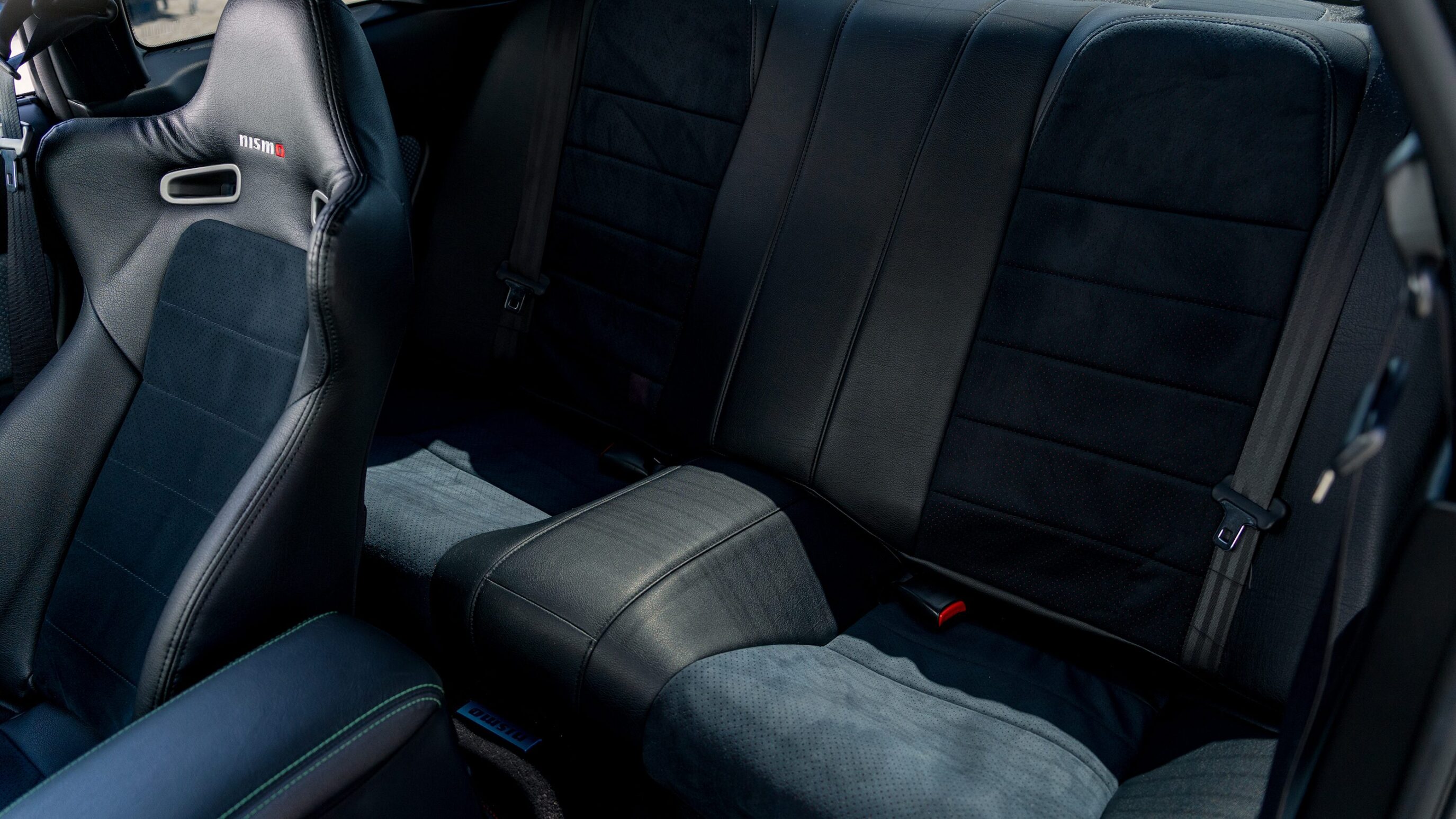 
								1999 Nissan Skyline GTR (BNR34) V-Spec Midnight Purple II full									