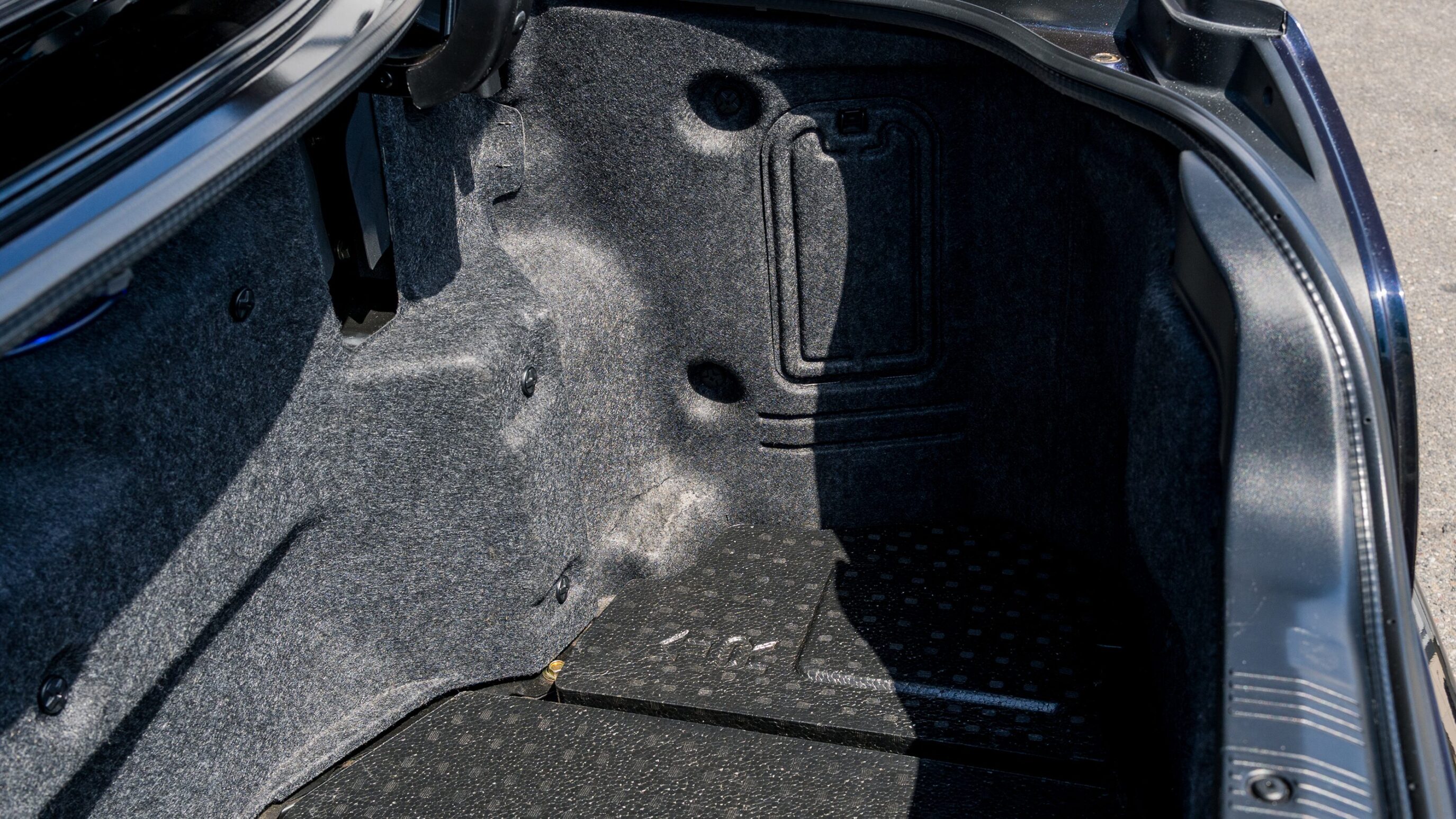 
								1999 Nissan Skyline GTR (BNR34) V-Spec Midnight Purple II full									