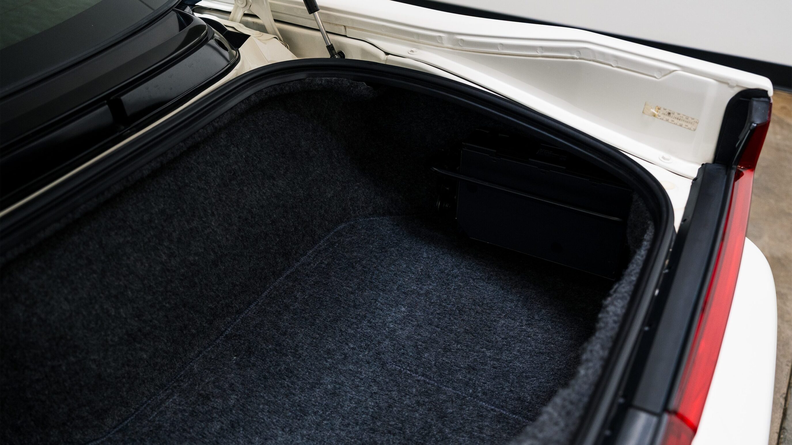 
								2004 Acura NSX-T NA2 Grand Prix White full									