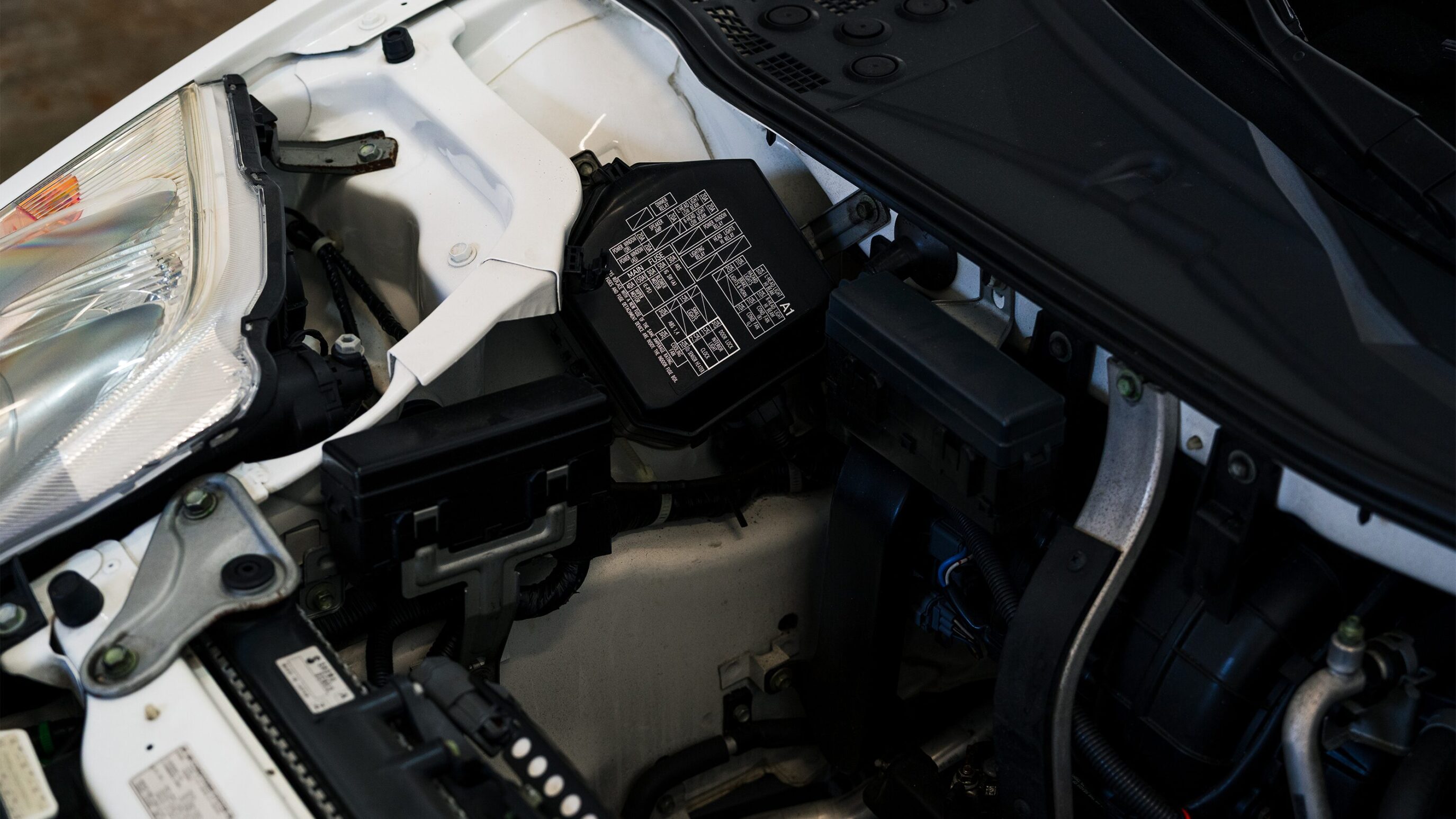 
								2004 Acura NSX-T NA2 Grand Prix White full									