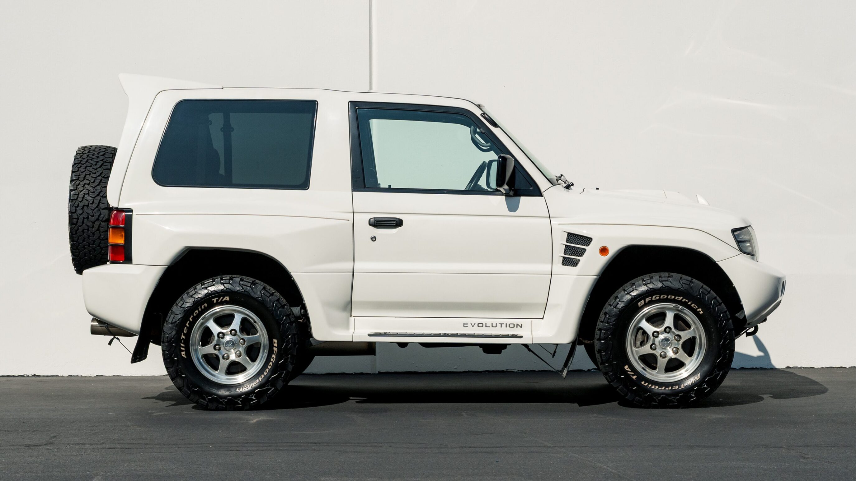 1999 Mitsubishi Pajero Evolution