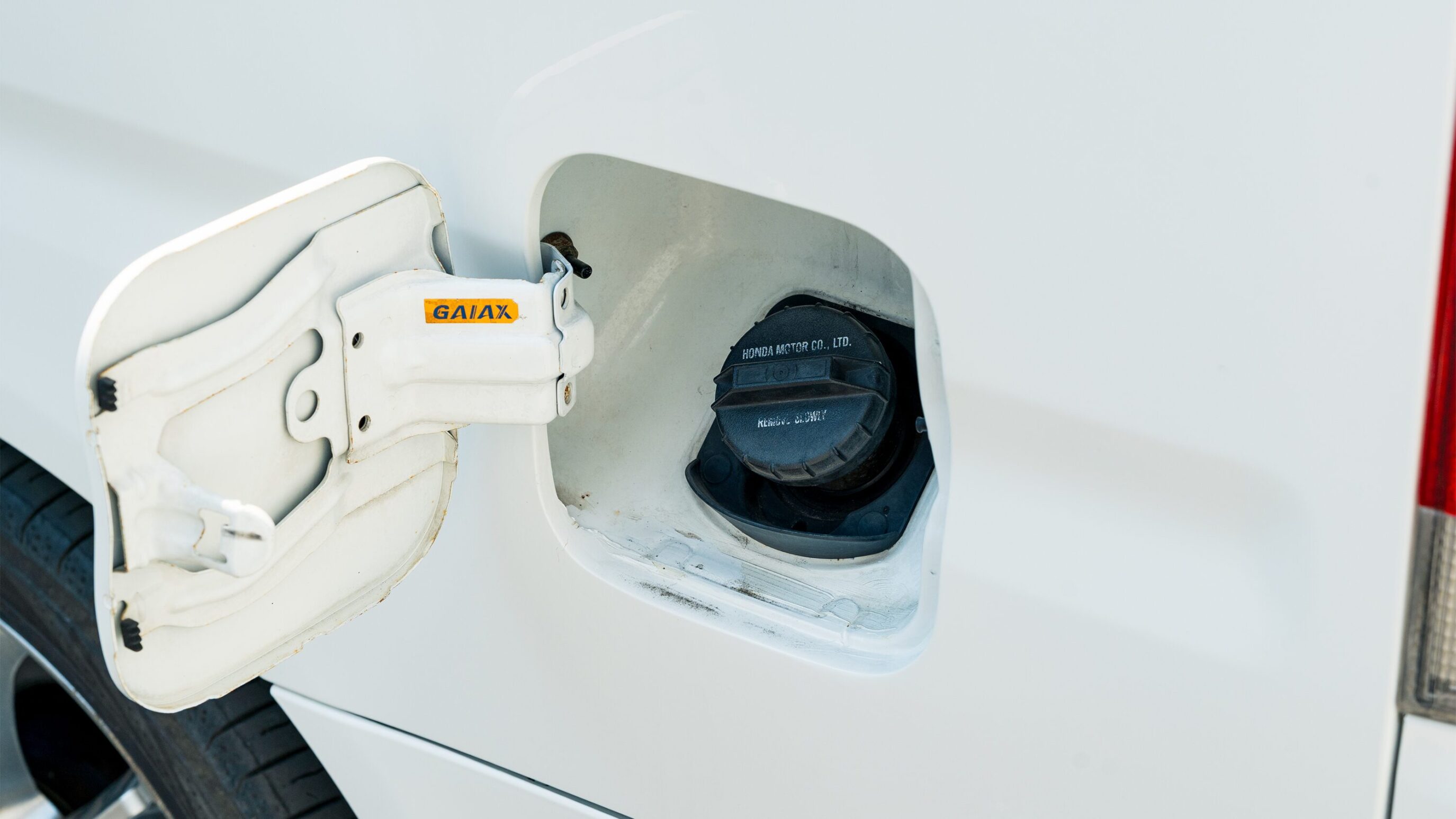 
								1999 Honda Step Wagon full									