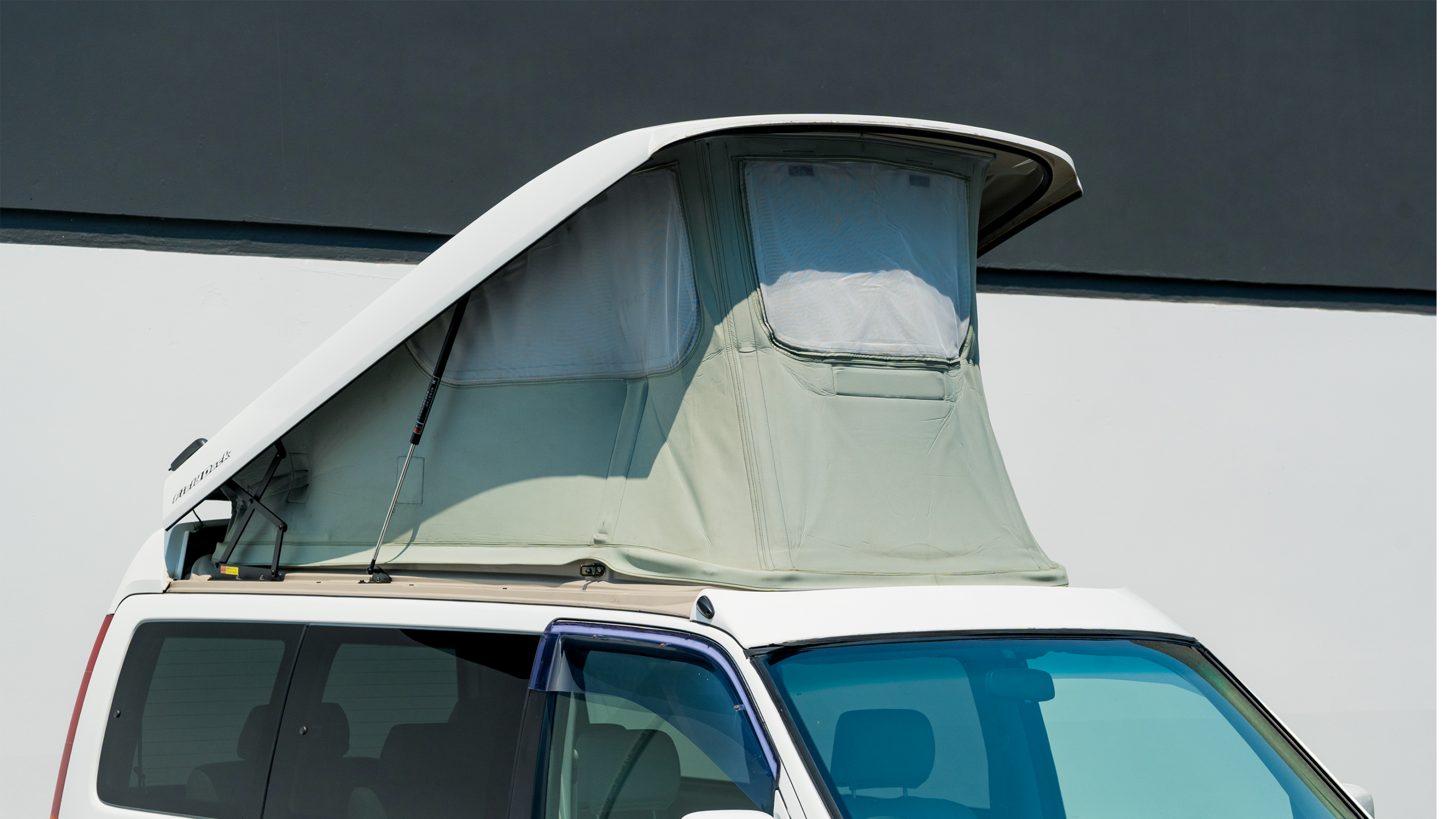 
								1999 Honda Step Wagon full									