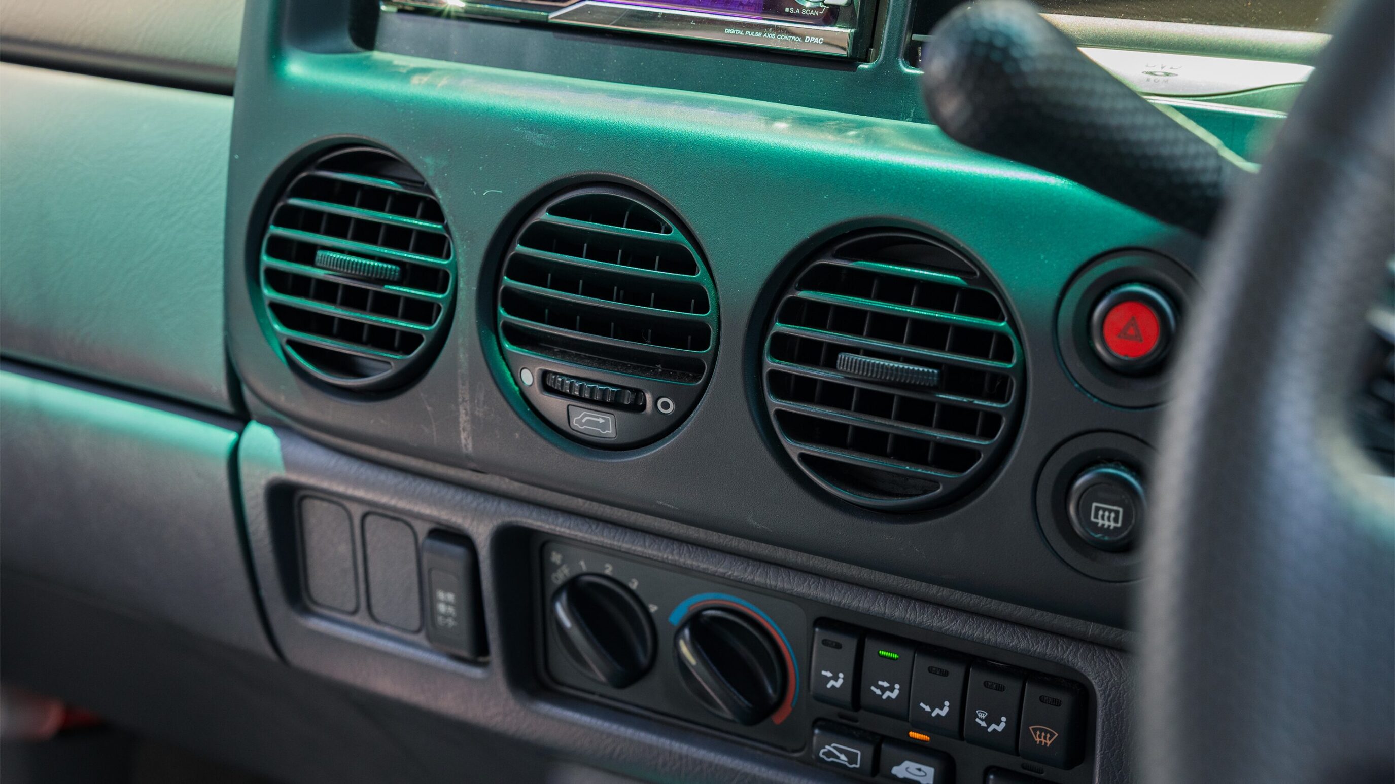 
								1999 Honda Step Wagon full									