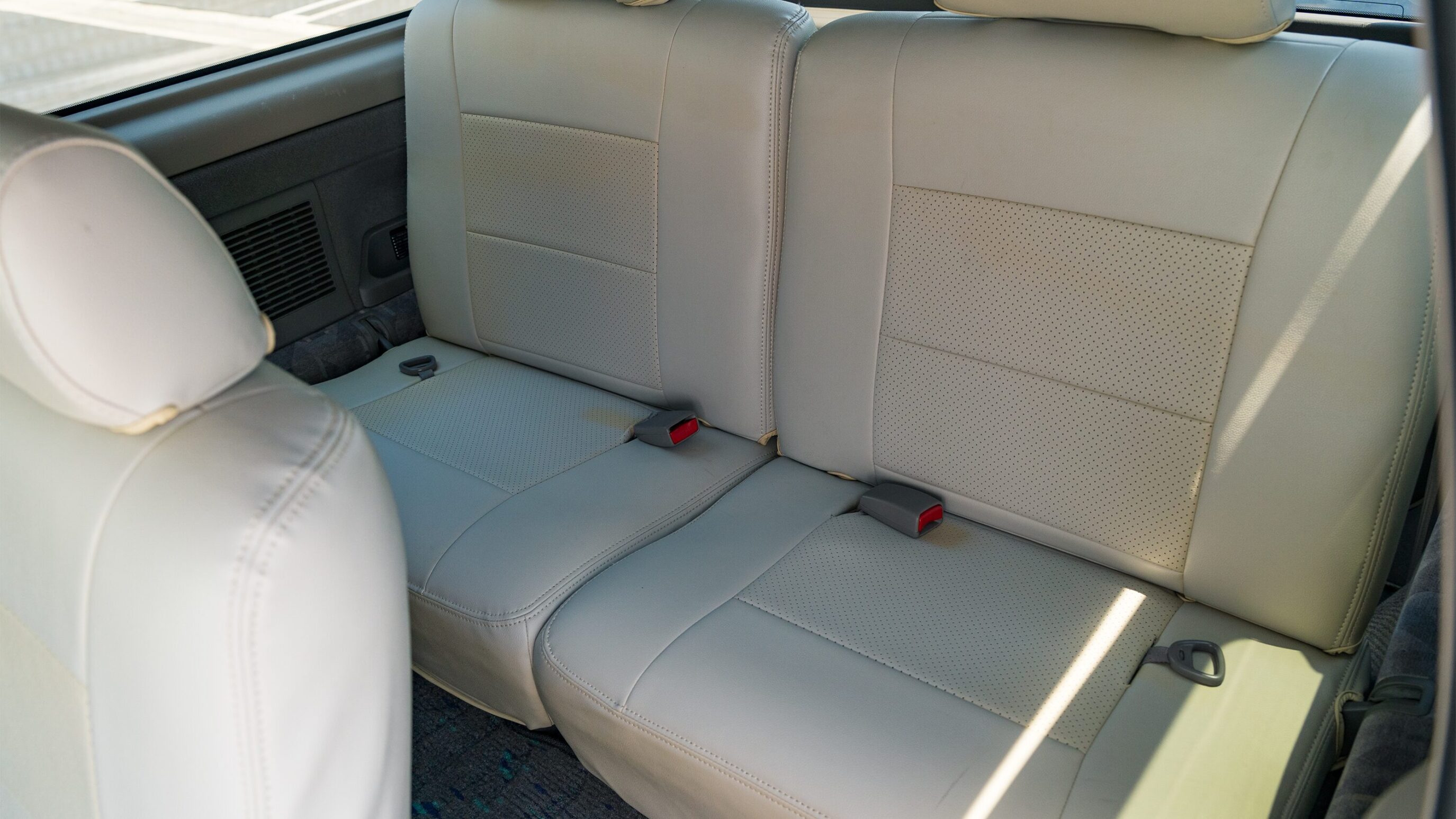 
								1999 Honda Step Wagon full									