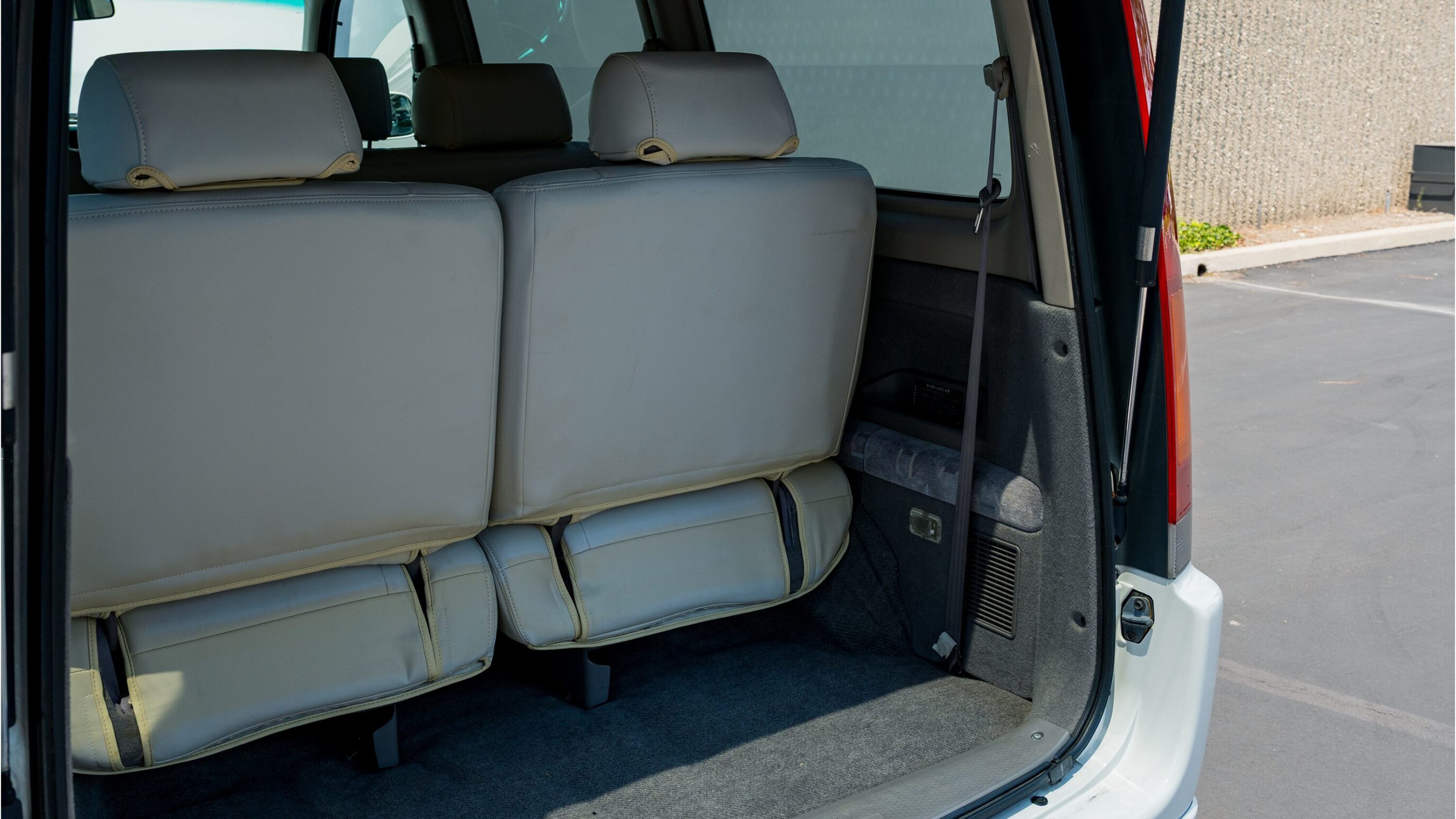 
								1999 Honda Step Wagon full									