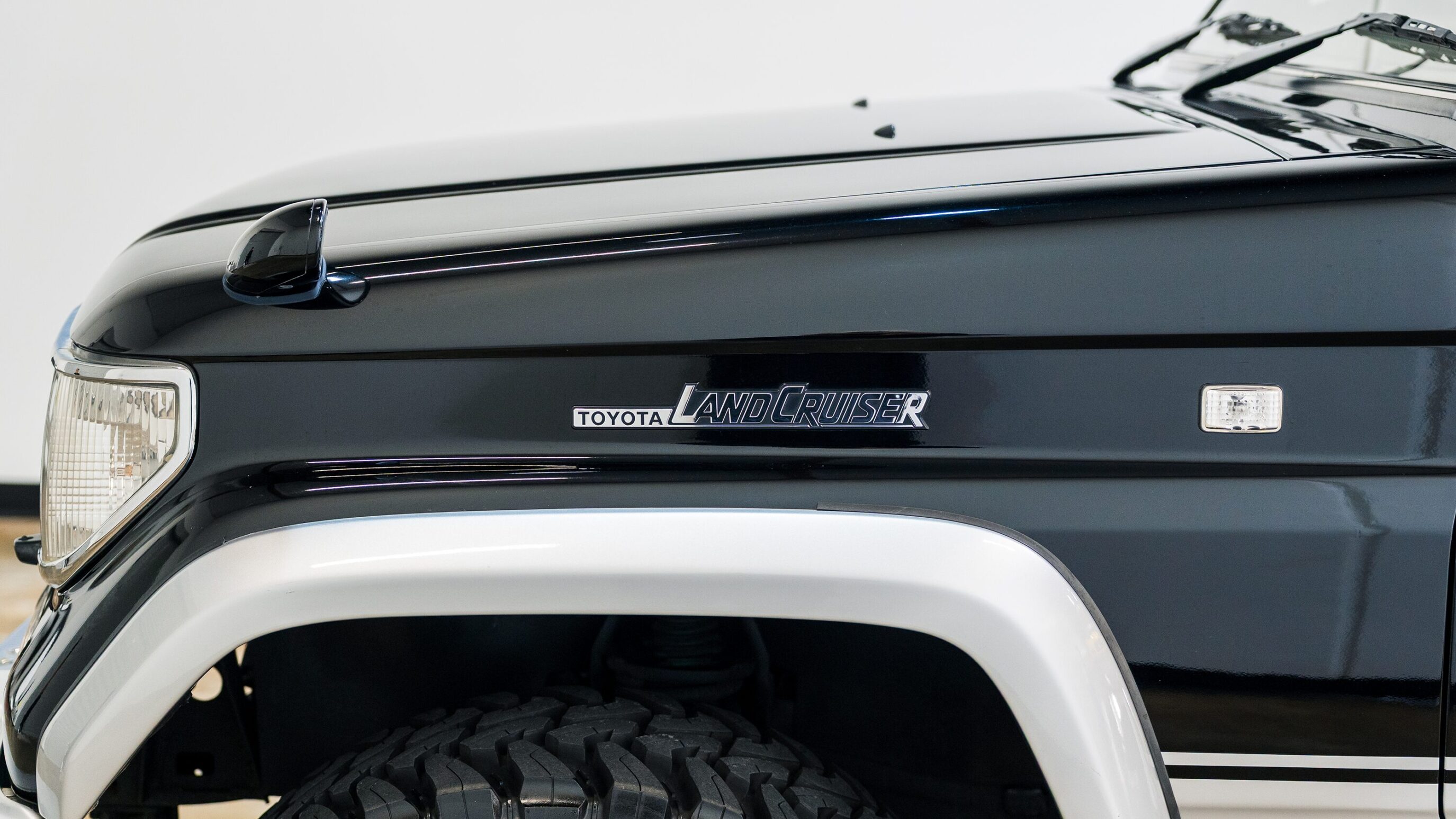 
								1993 Toyota Land Cruiser H/T KZJ78 Black full									