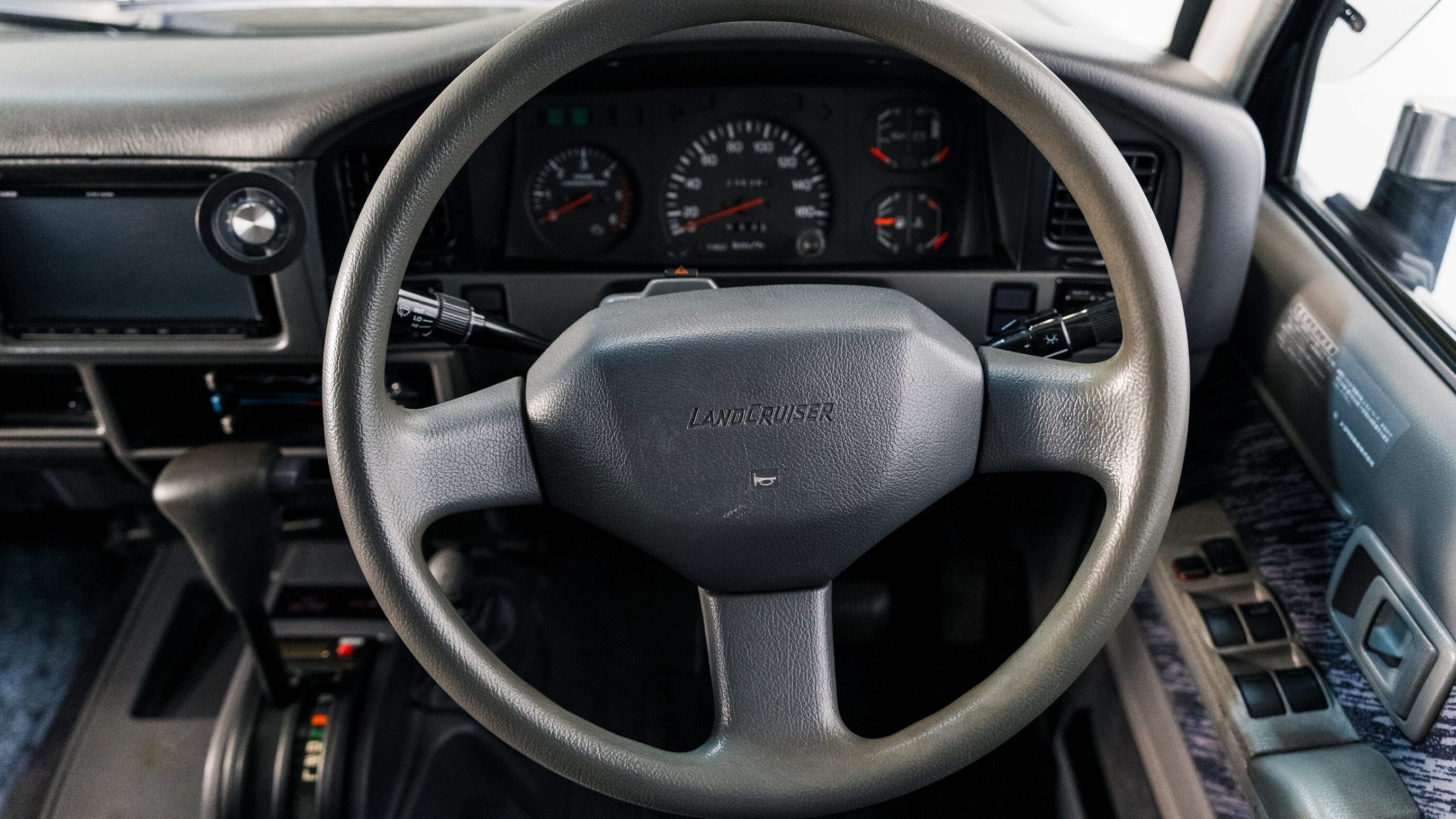 
								1993 Toyota Land Cruiser H/T KZJ78 Black full									