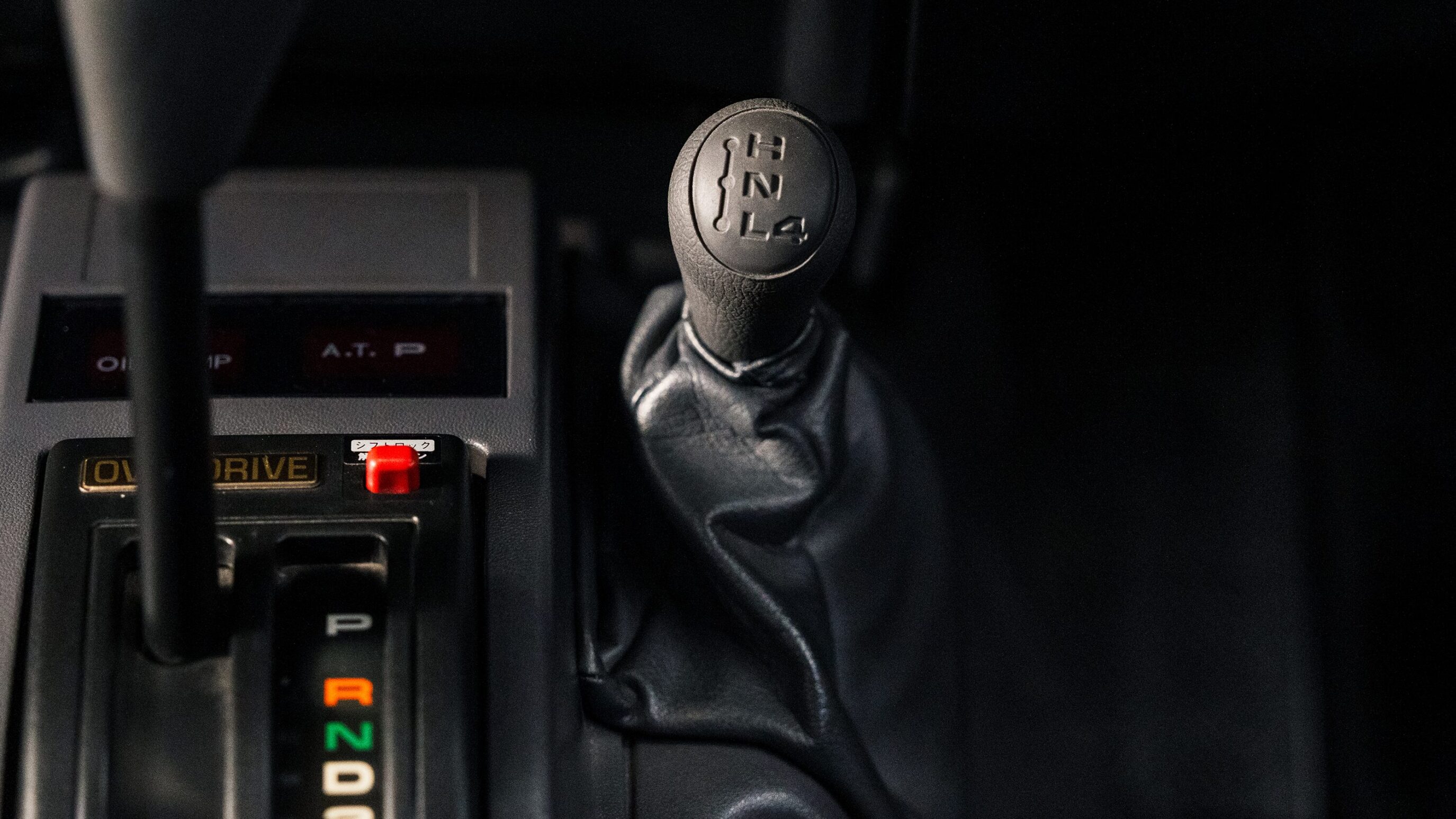 
								1993 Toyota Land Cruiser H/T KZJ78 Black full									