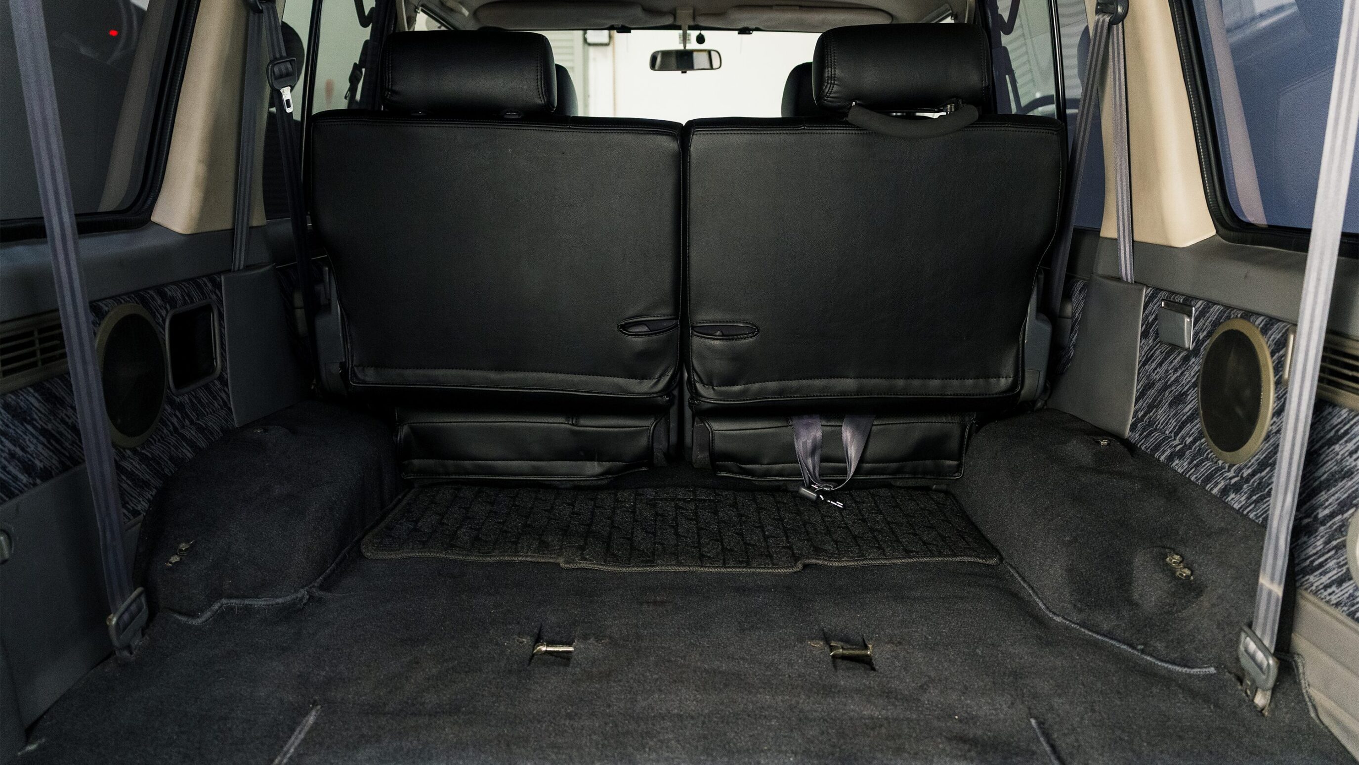 
								1993 Toyota Land Cruiser H/T KZJ78 Black full									