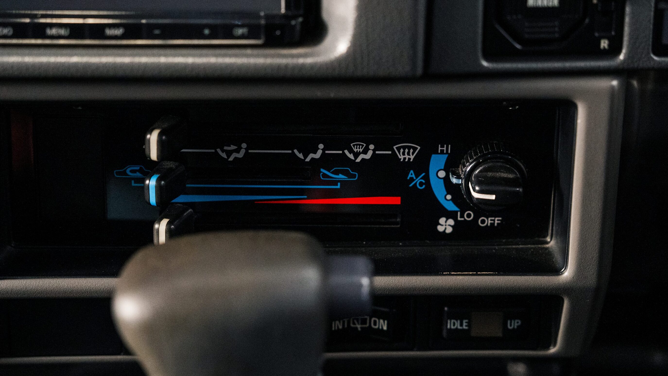 
								1993 Toyota Land Cruiser H/T KZJ78 Black full									