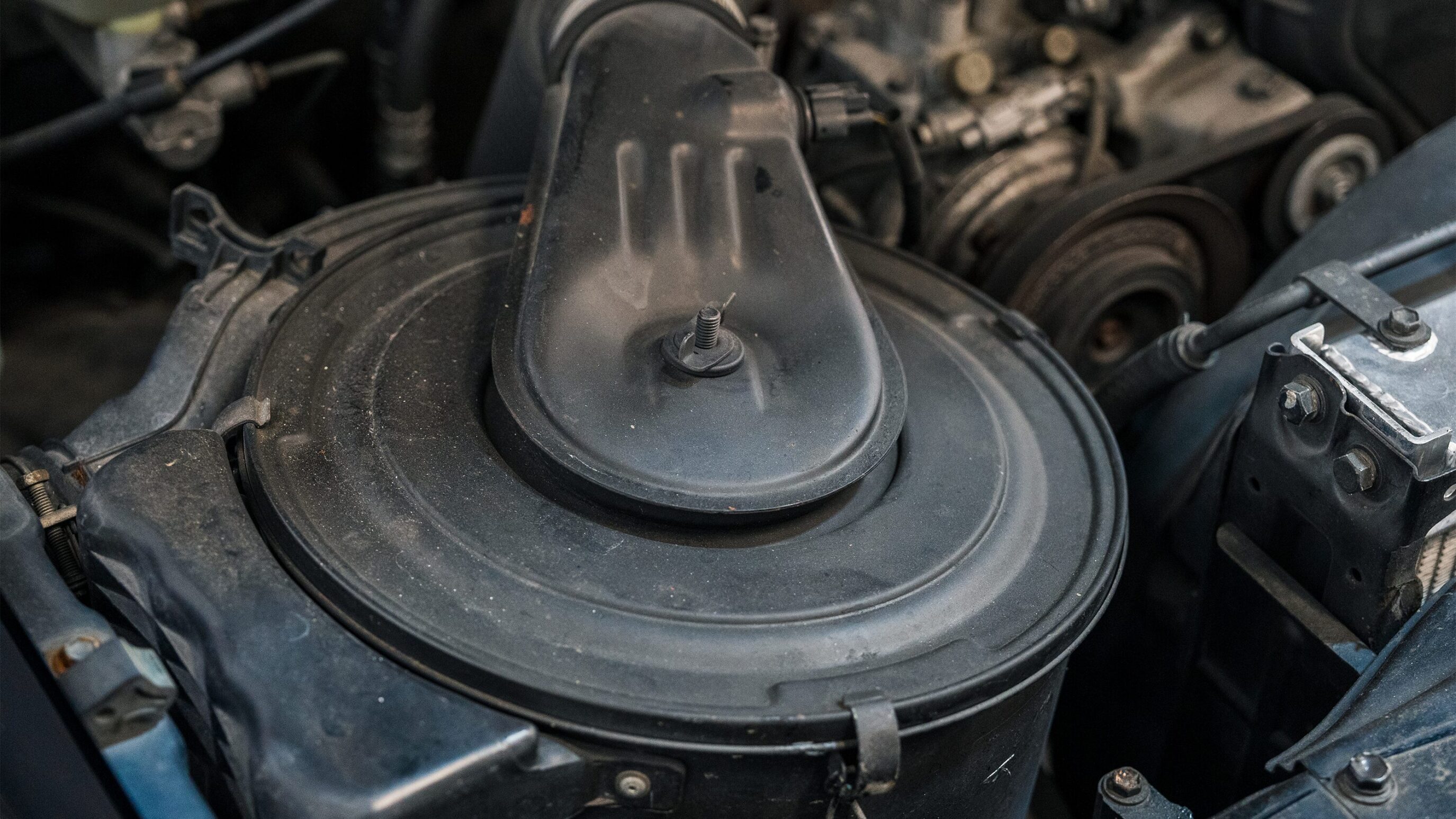 
								1993 Toyota Land Cruiser H/T KZJ78 Black full									