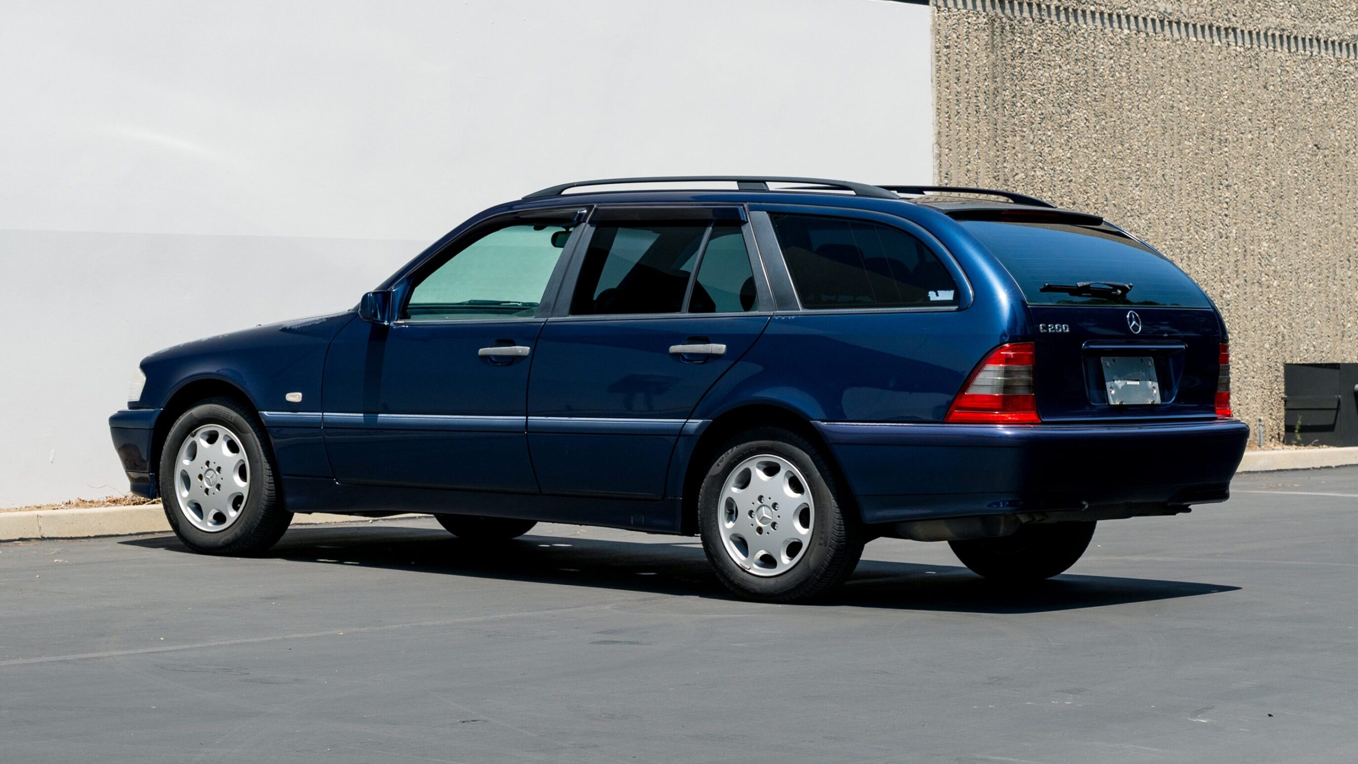 
								1999 Mercedes C200 Station Wagon full									