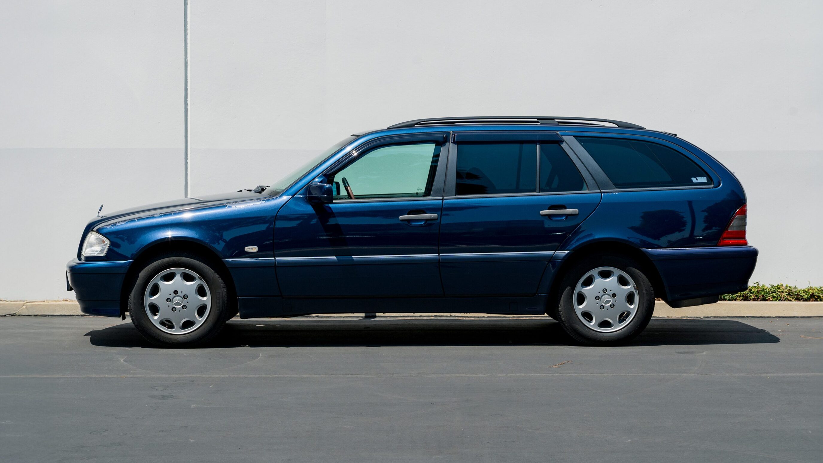 
								1999 Mercedes C200 Station Wagon full									
