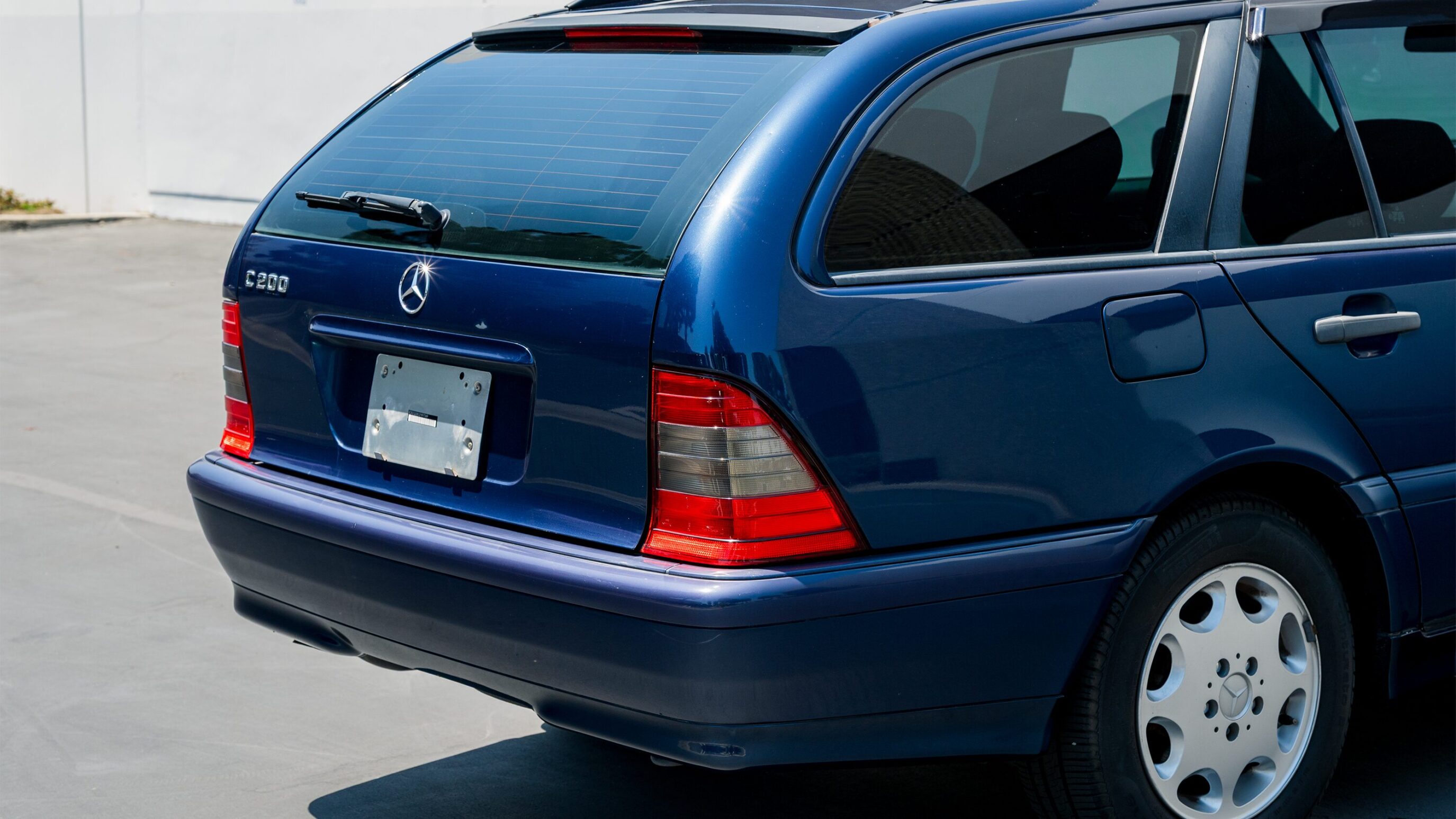 
								1999 Mercedes C200 Station Wagon full									