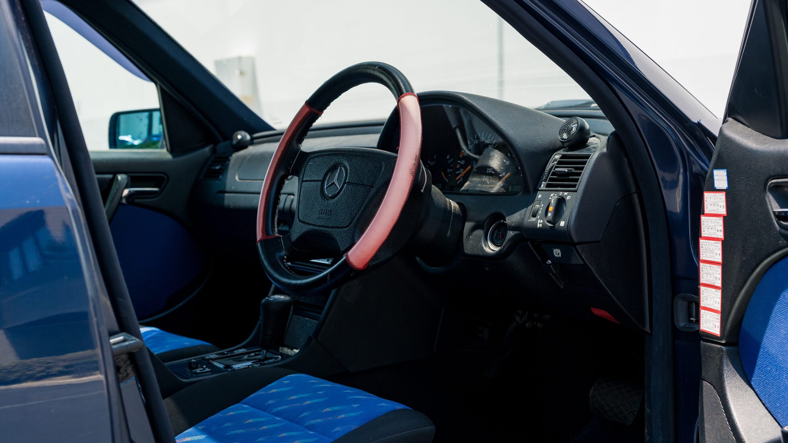 
								1999 Mercedes C200 Station Wagon full									