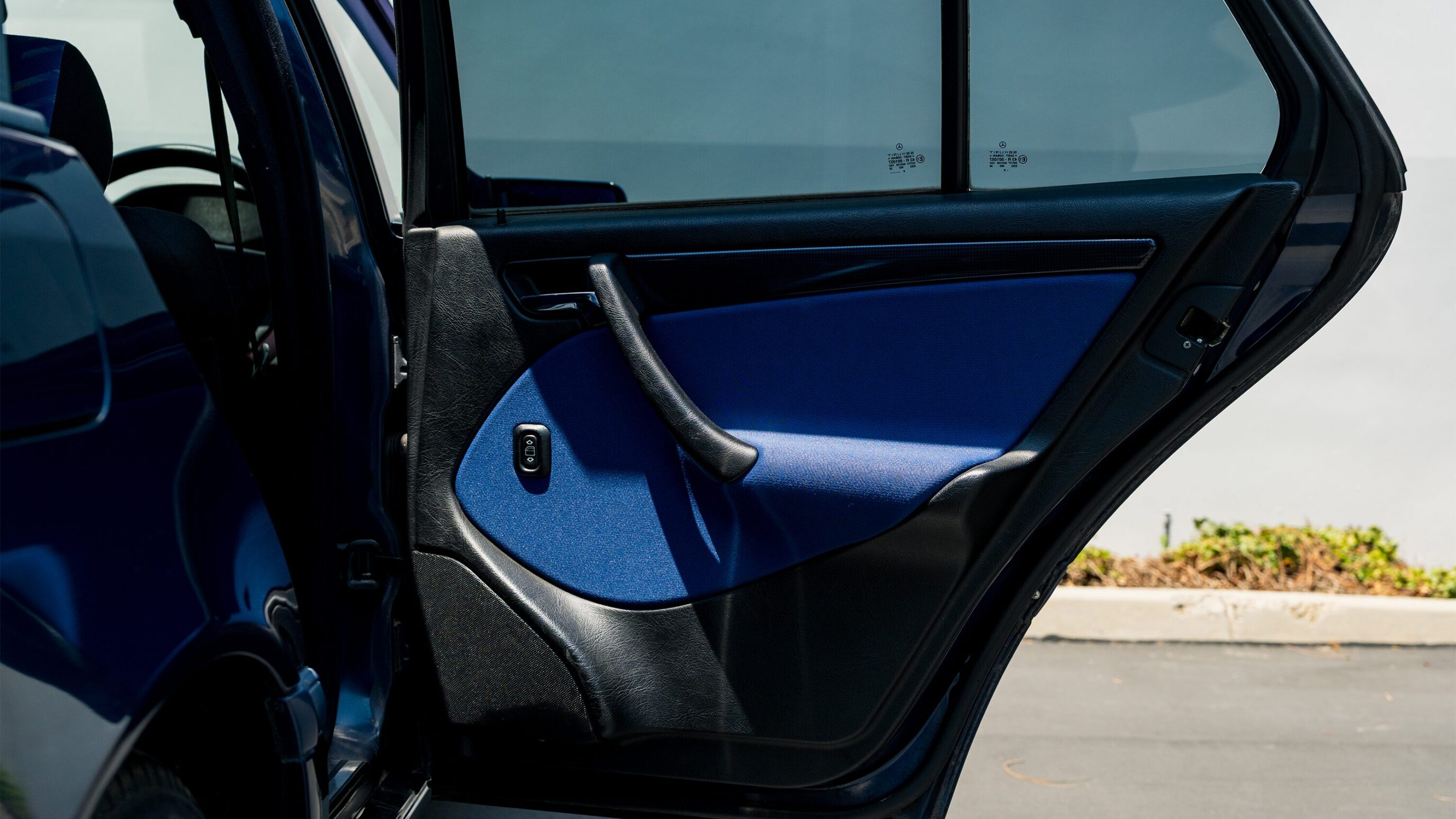 
								1999 Mercedes C200 Station Wagon full									